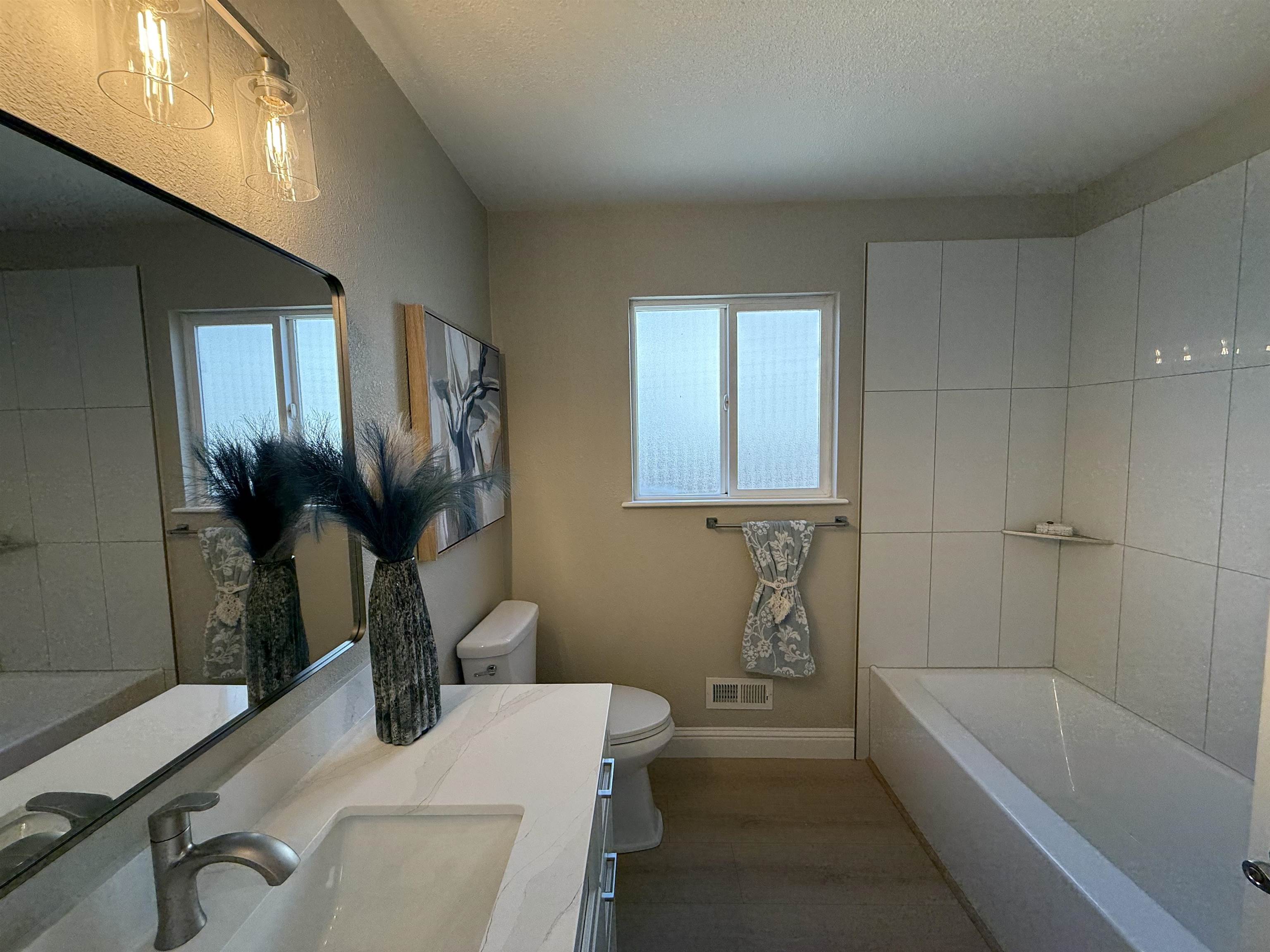 Detail Gallery Image 18 of 45 For 108 Fleetwood Dr, Antioch,  CA 94509 - 4 Beds | 2 Baths