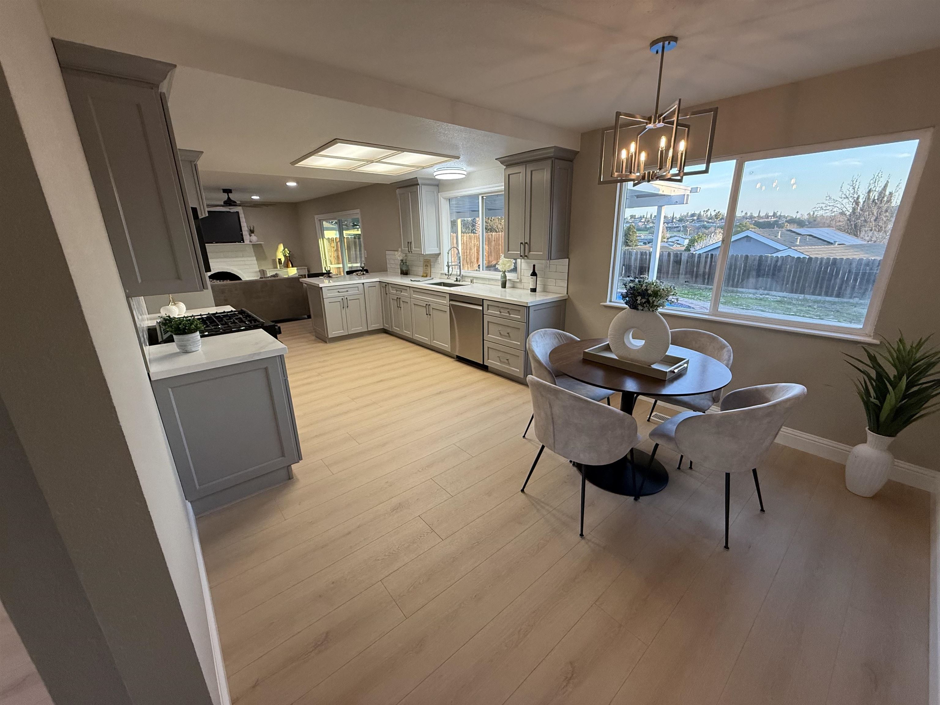 Detail Gallery Image 8 of 45 For 108 Fleetwood Dr, Antioch,  CA 94509 - 4 Beds | 2 Baths