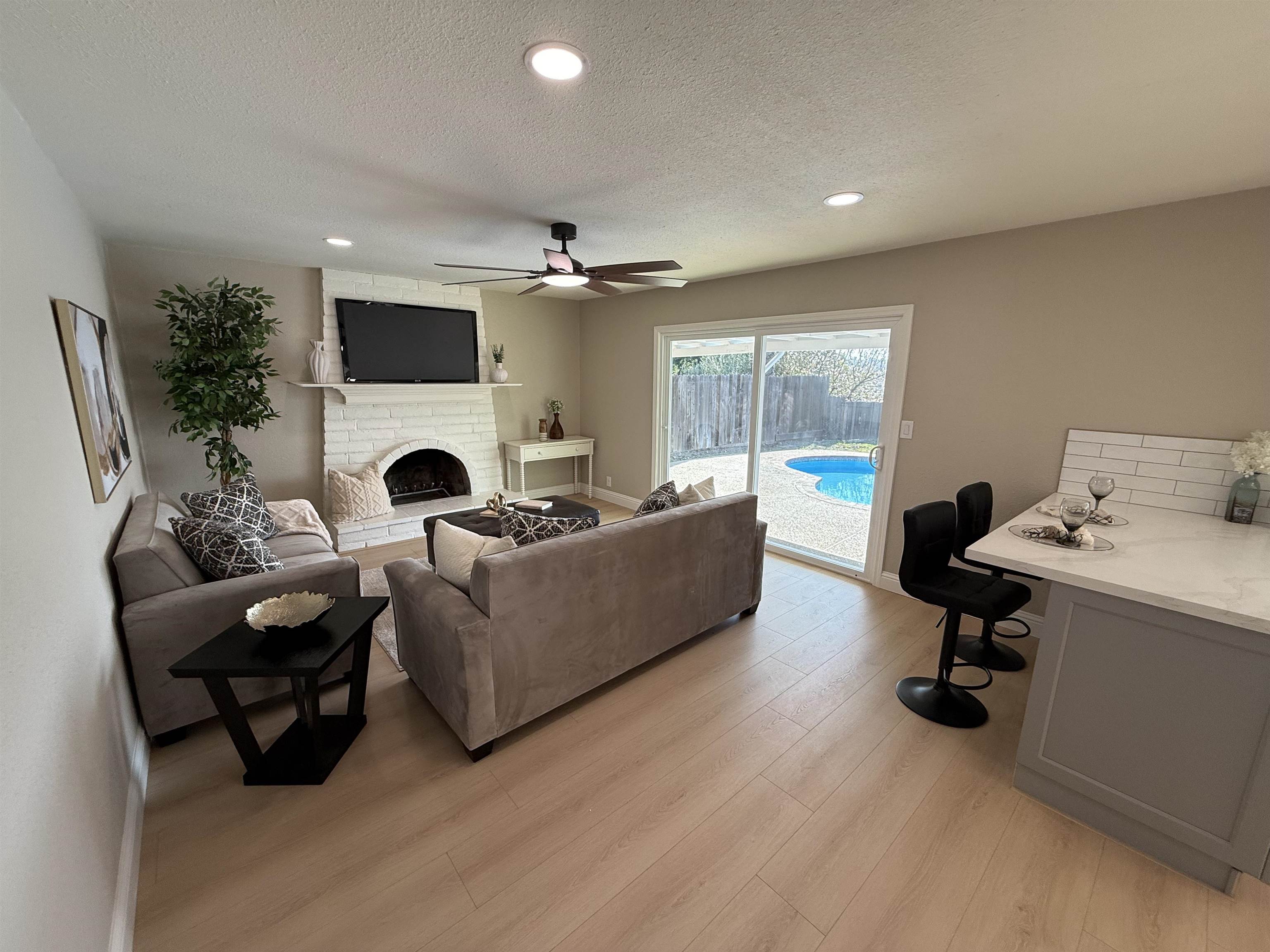 Detail Gallery Image 9 of 45 For 108 Fleetwood Dr, Antioch,  CA 94509 - 4 Beds | 2 Baths