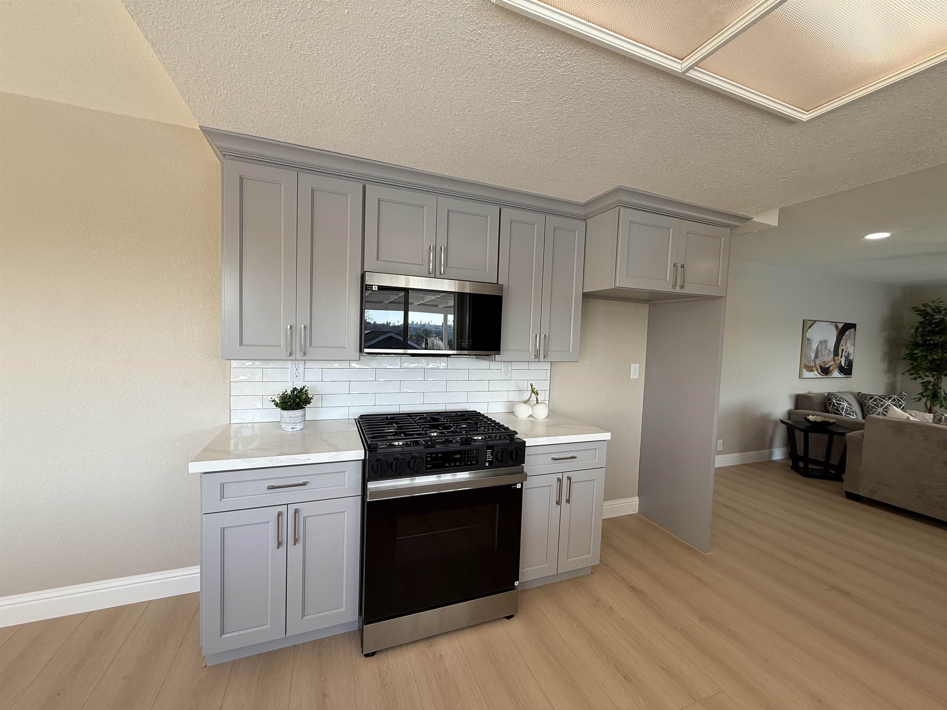Detail Gallery Image 10 of 45 For 108 Fleetwood Dr, Antioch,  CA 94509 - 4 Beds | 2 Baths