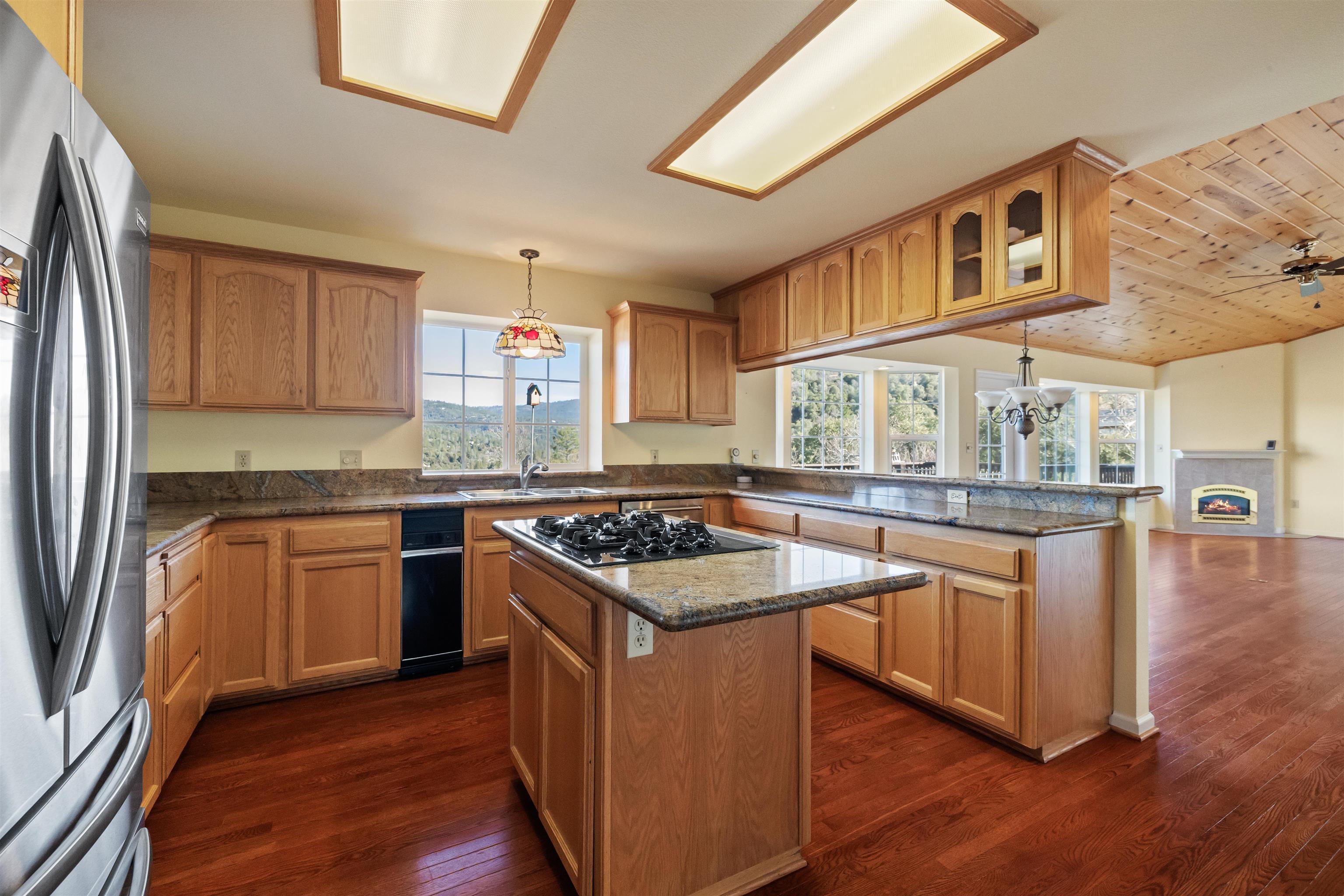 Detail Gallery Image 22 of 59 For 15830 Ridgefield Court, Sonora,  CA 95370 - 4 Beds | 3 Baths