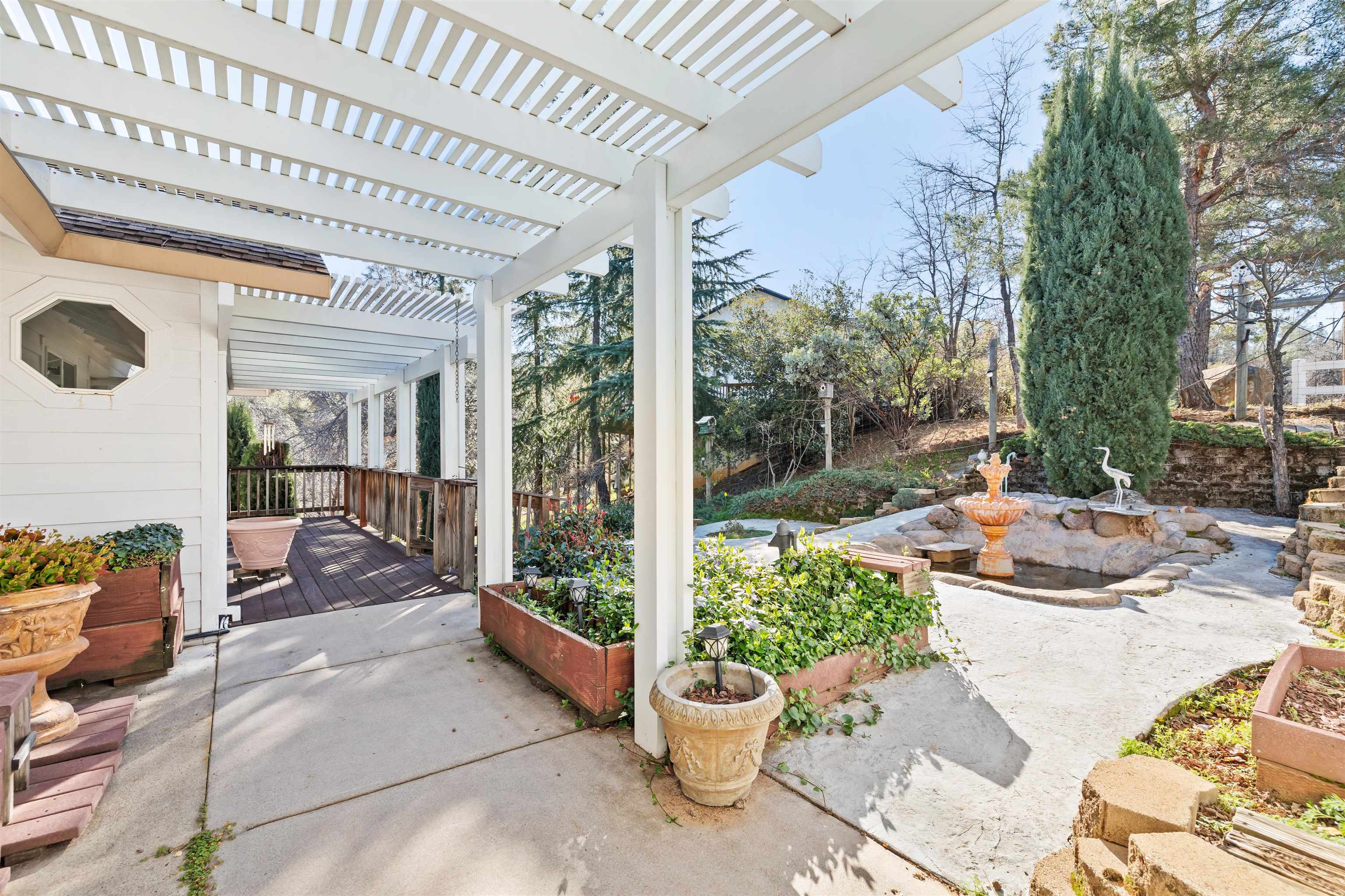 Detail Gallery Image 5 of 59 For 15830 Ridgefield Court, Sonora,  CA 95370 - 4 Beds | 3 Baths