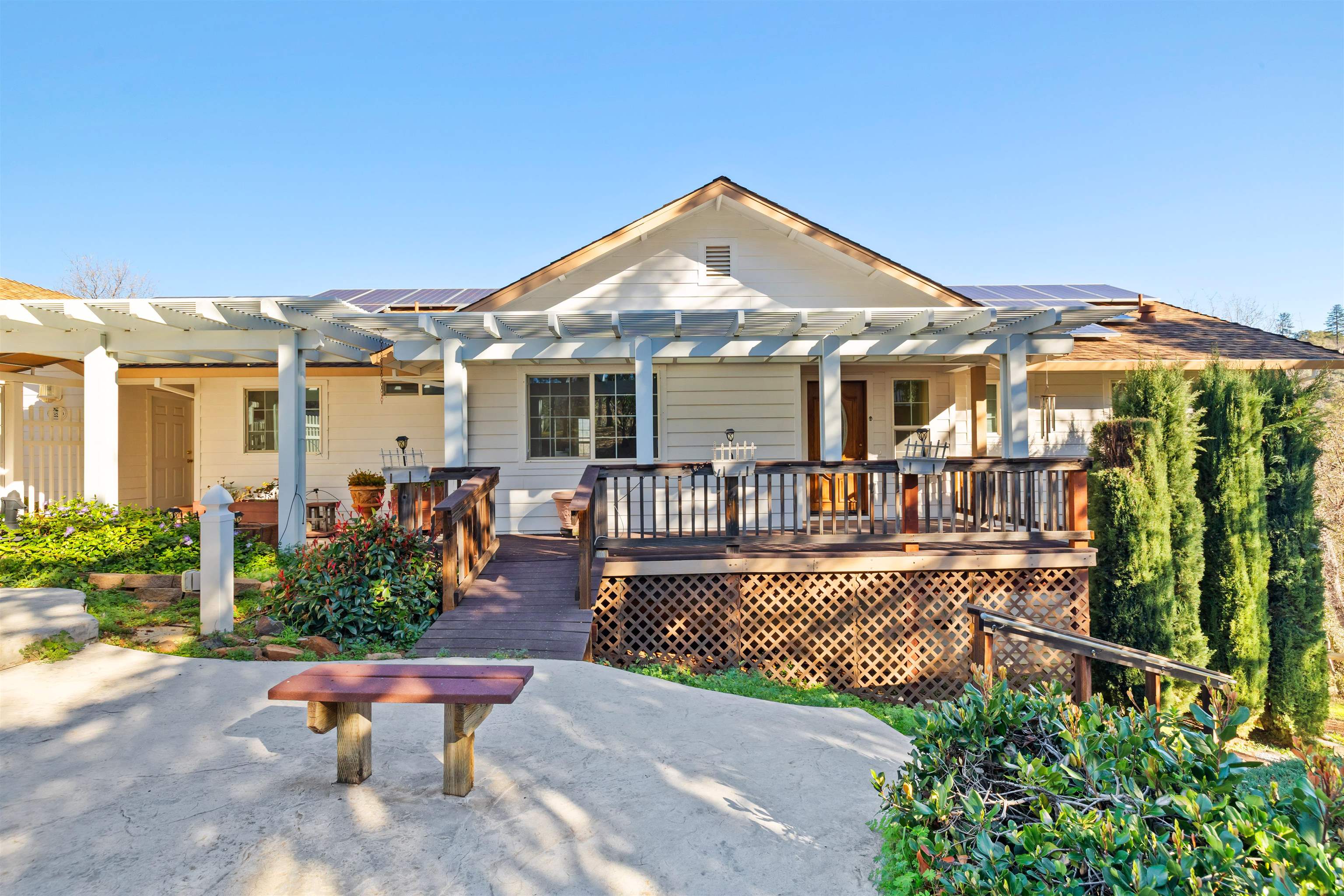 Detail Gallery Image 6 of 59 For 15830 Ridgefield Court, Sonora,  CA 95370 - 4 Beds | 3 Baths