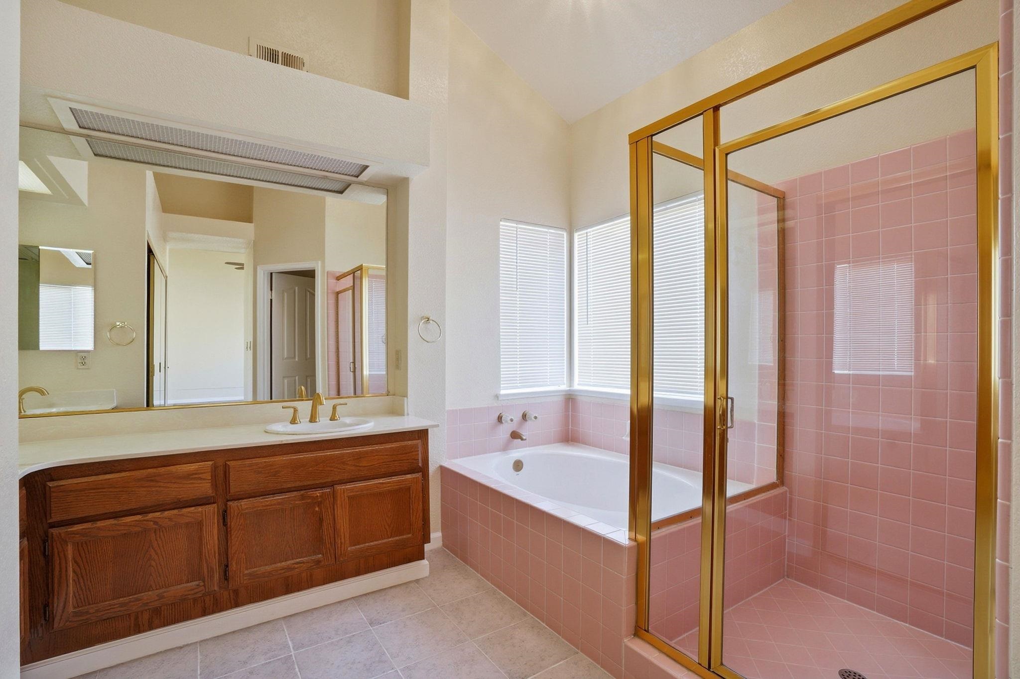 Detail Gallery Image 21 of 34 For 3704 Colonial Ct, Antioch,  CA 94509 - 3 Beds | 2/1 Baths