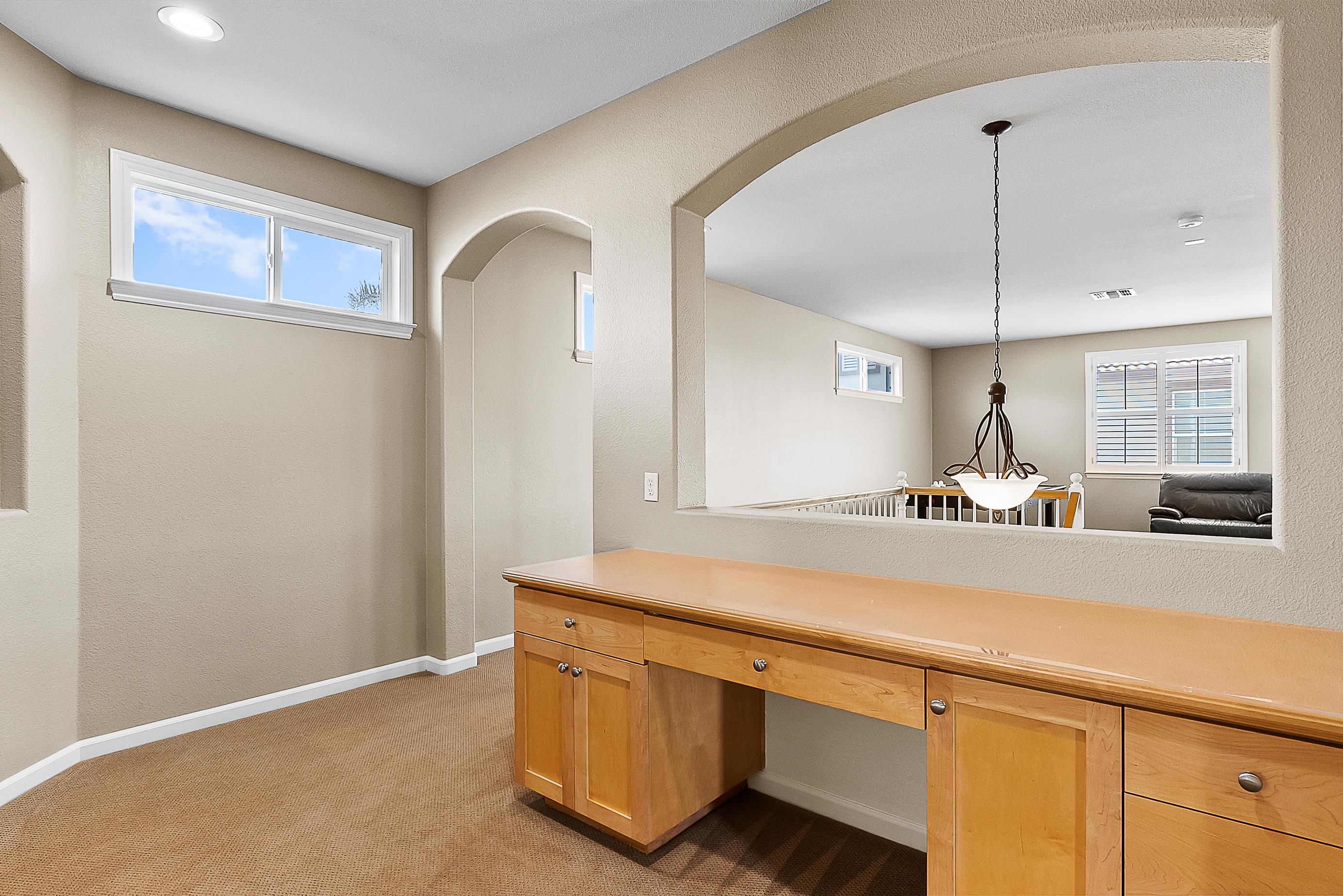 Detail Gallery Image 26 of 41 For 5282 Fern Ridge Cir, Discovery Bay,  CA 94505 - 5 Beds | 2/1 Baths