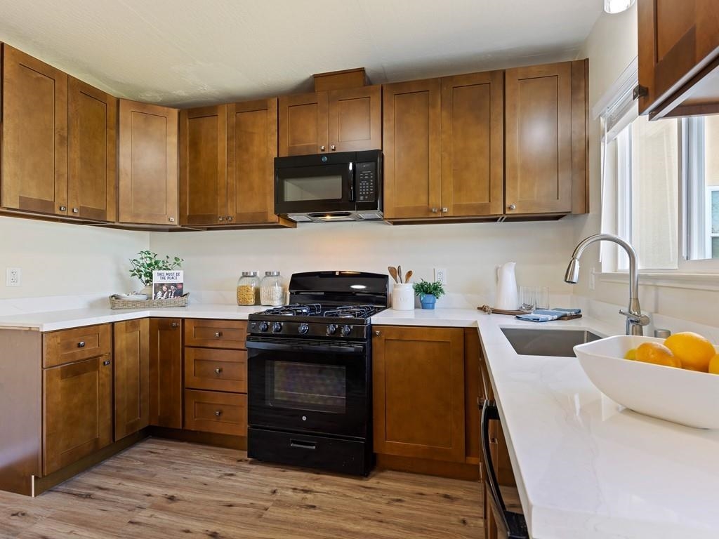 Detail Gallery Image 12 of 25 For 3250 Ridge Crest Ct, Hayward,  CA 94541 - 3 Beds | 2 Baths