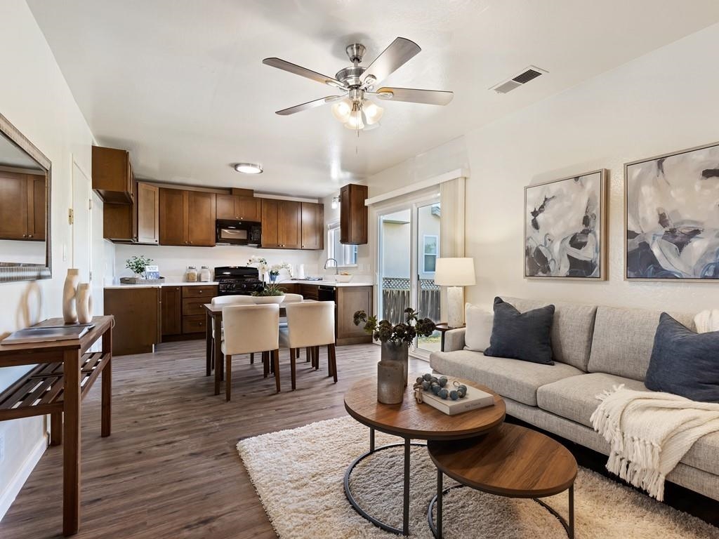 Detail Gallery Image 8 of 25 For 3250 Ridge Crest Ct, Hayward,  CA 94541 - 3 Beds | 2 Baths