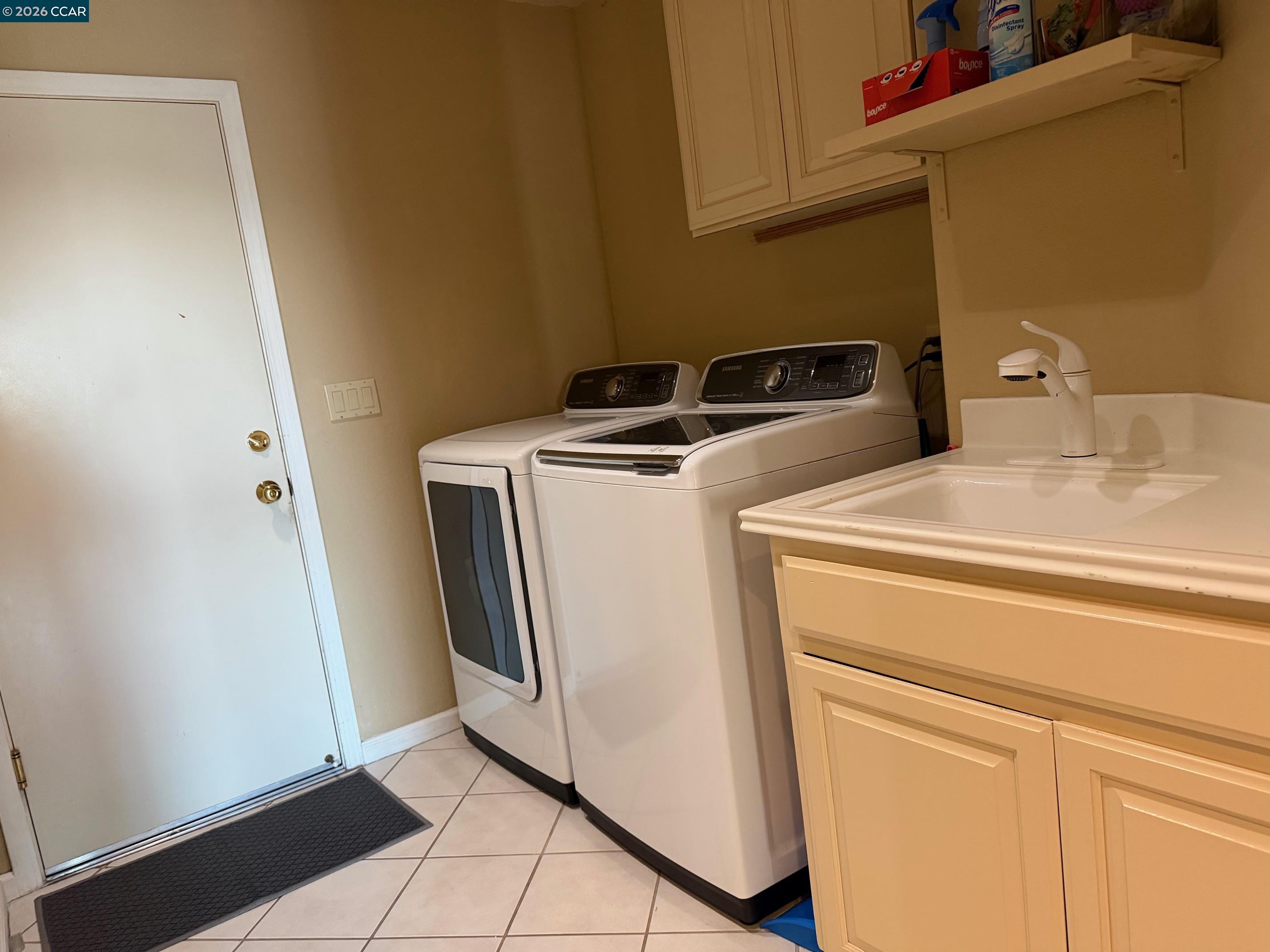 Detail Gallery Image 17 of 30 For 243 Viewpoint Dr, Danville,  CA 94506 - 5 Beds | 3 Baths