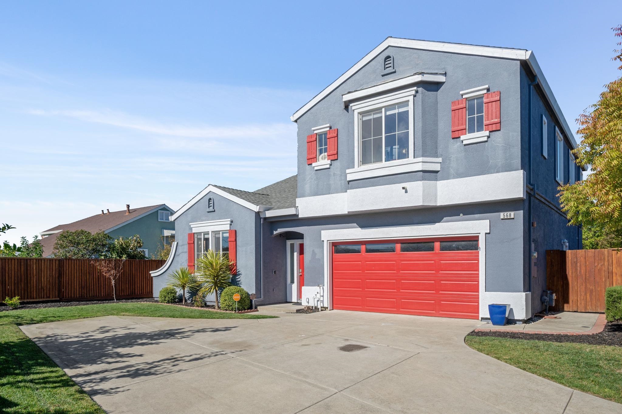 Detail Gallery Image 2 of 35 For 568 Cattail Ct, American Canyon,  CA 94503 - 5 Beds | 3 Baths