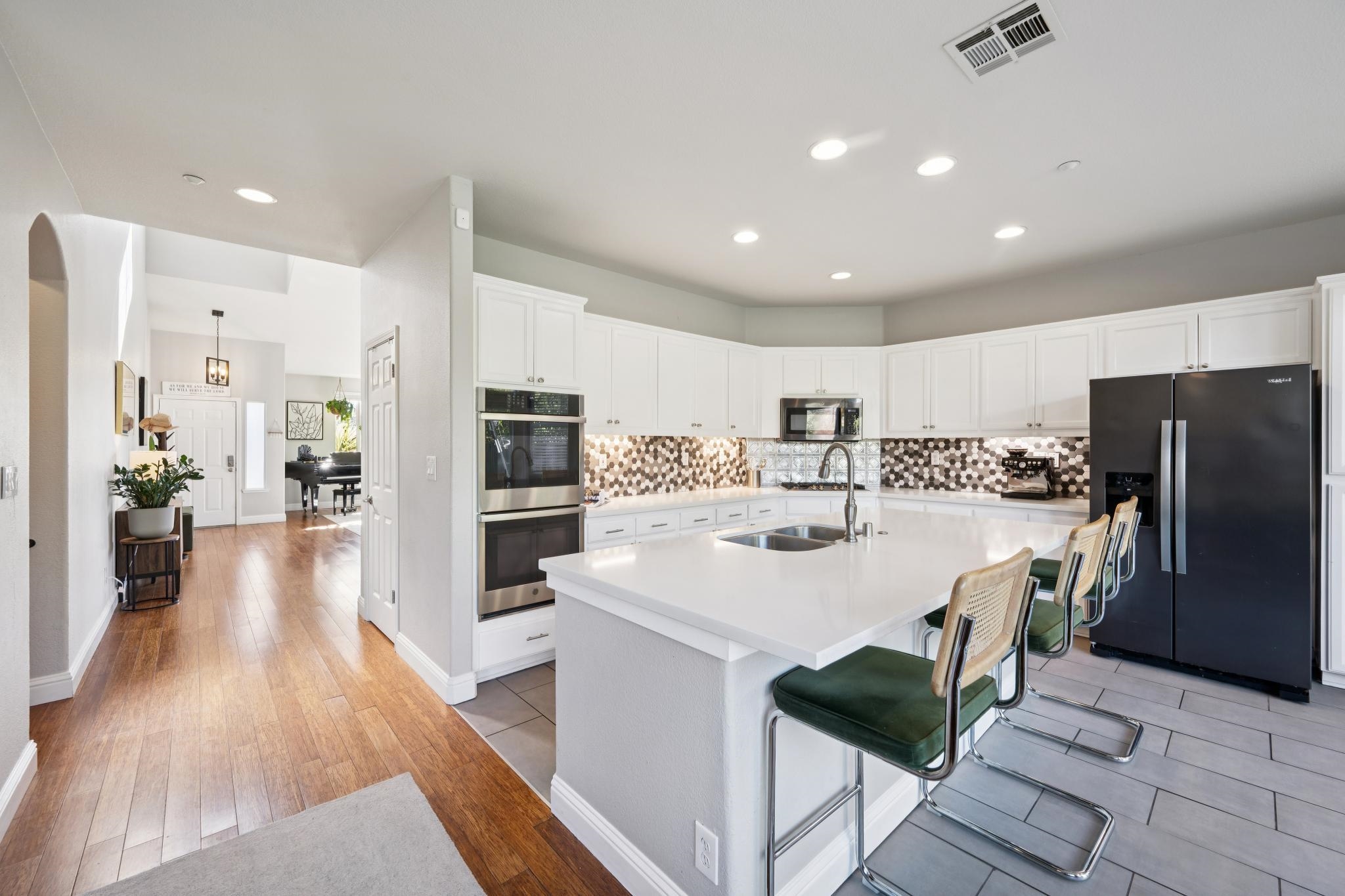 Detail Gallery Image 13 of 35 For 568 Cattail Ct, American Canyon,  CA 94503 - 5 Beds | 3 Baths