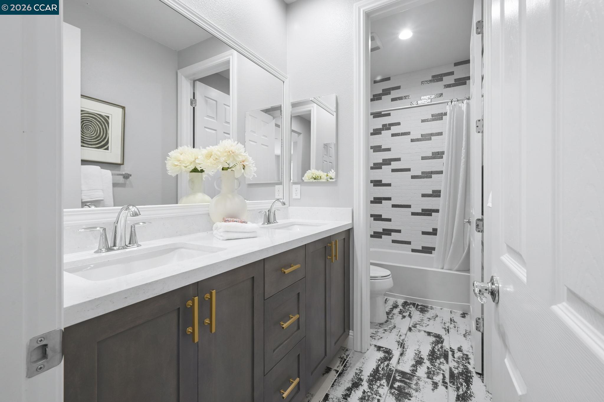 Detail Gallery Image 34 of 54 For 6132 Alpine Blue Dr, San Ramon,  CA 94582 - 4 Beds | 3/1 Baths