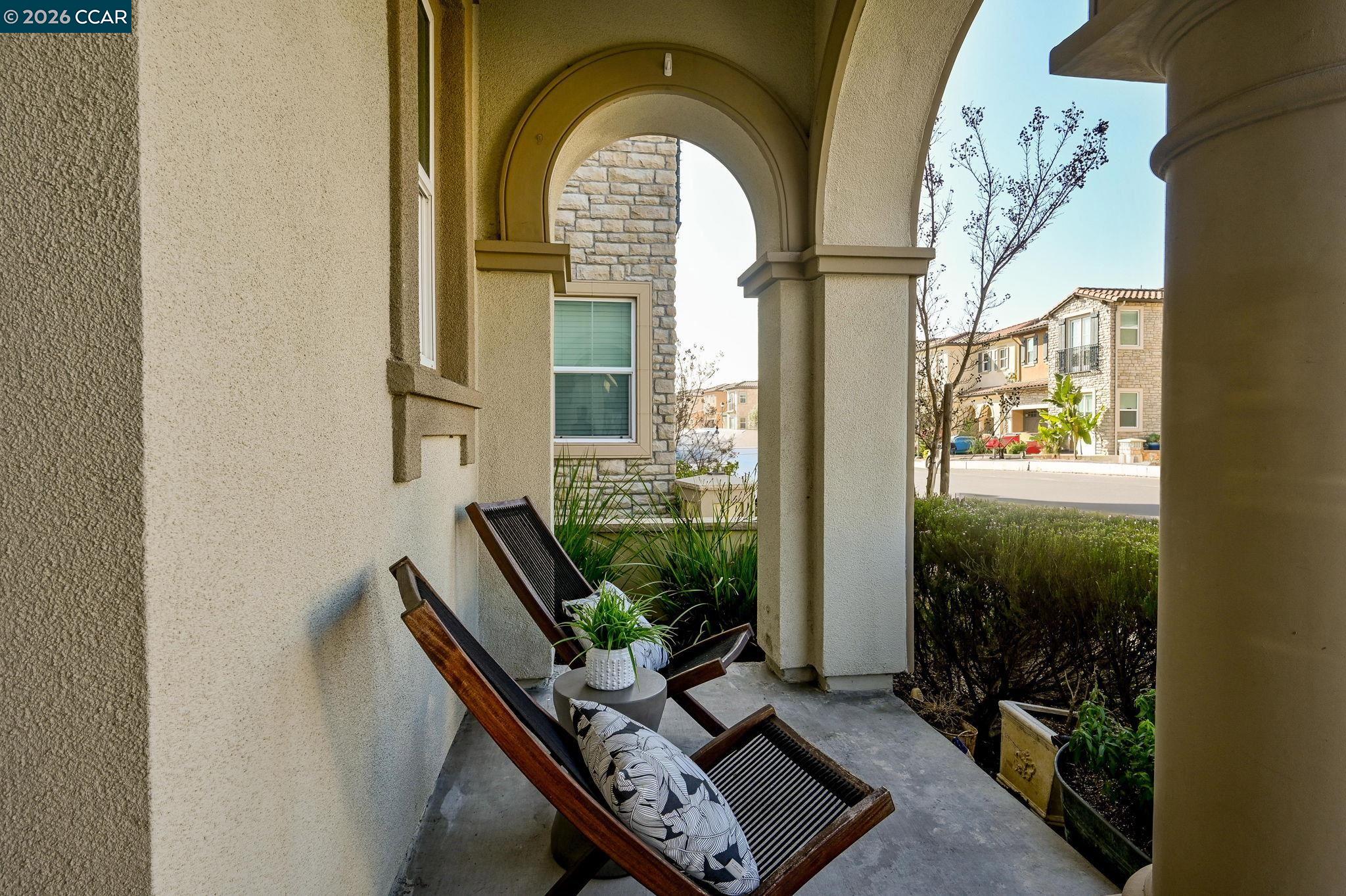 Detail Gallery Image 4 of 54 For 6132 Alpine Blue Dr, San Ramon,  CA 94582 - 4 Beds | 3/1 Baths