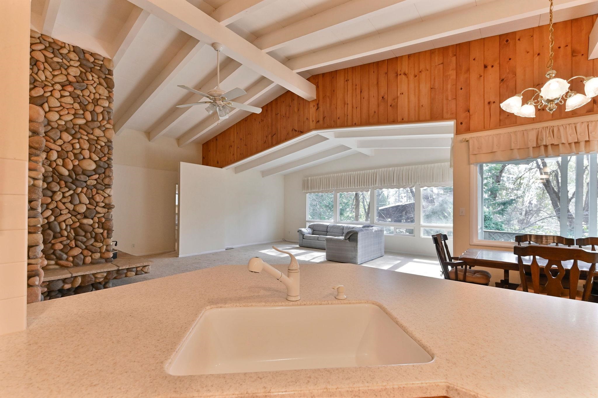 Detail Gallery Image 11 of 60 For 23343 Tanager Dr, Twain Harte,  CA 95383 - 3 Beds | 2 Baths