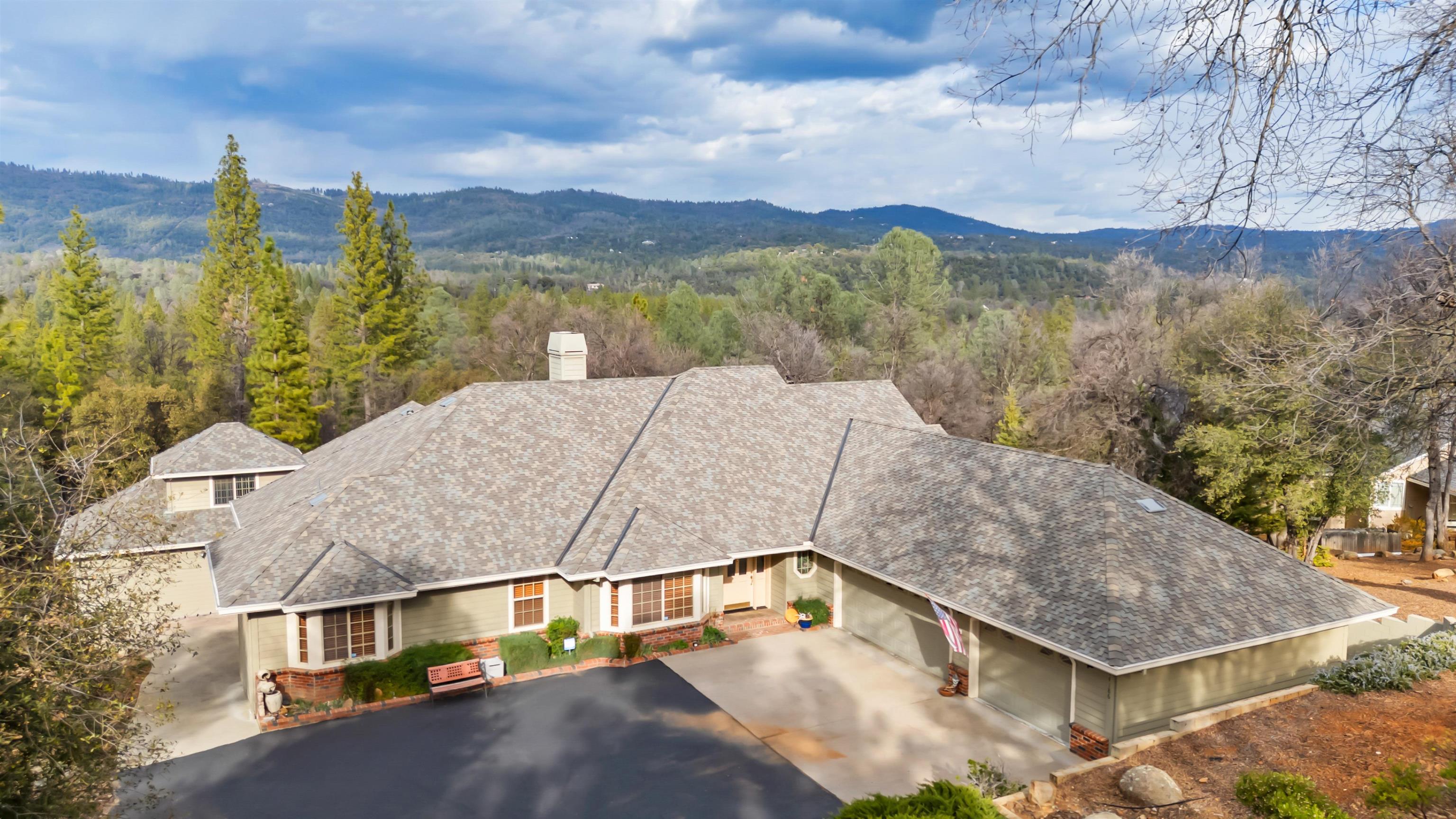 Detail Gallery Image 7 of 60 For 14186 Stanton Circle, Sonora,  CA 95370 - 3 Beds | 2/1 Baths