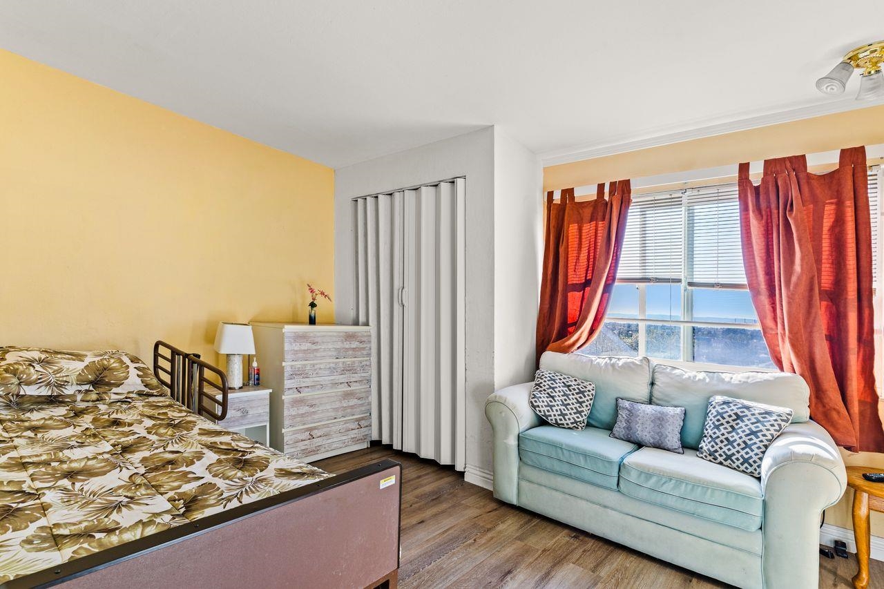 Detail Gallery Image 13 of 17 For 674 Gleneagle Ave, Hayward,  CA 94544 - 4 Beds | 2/1 Baths