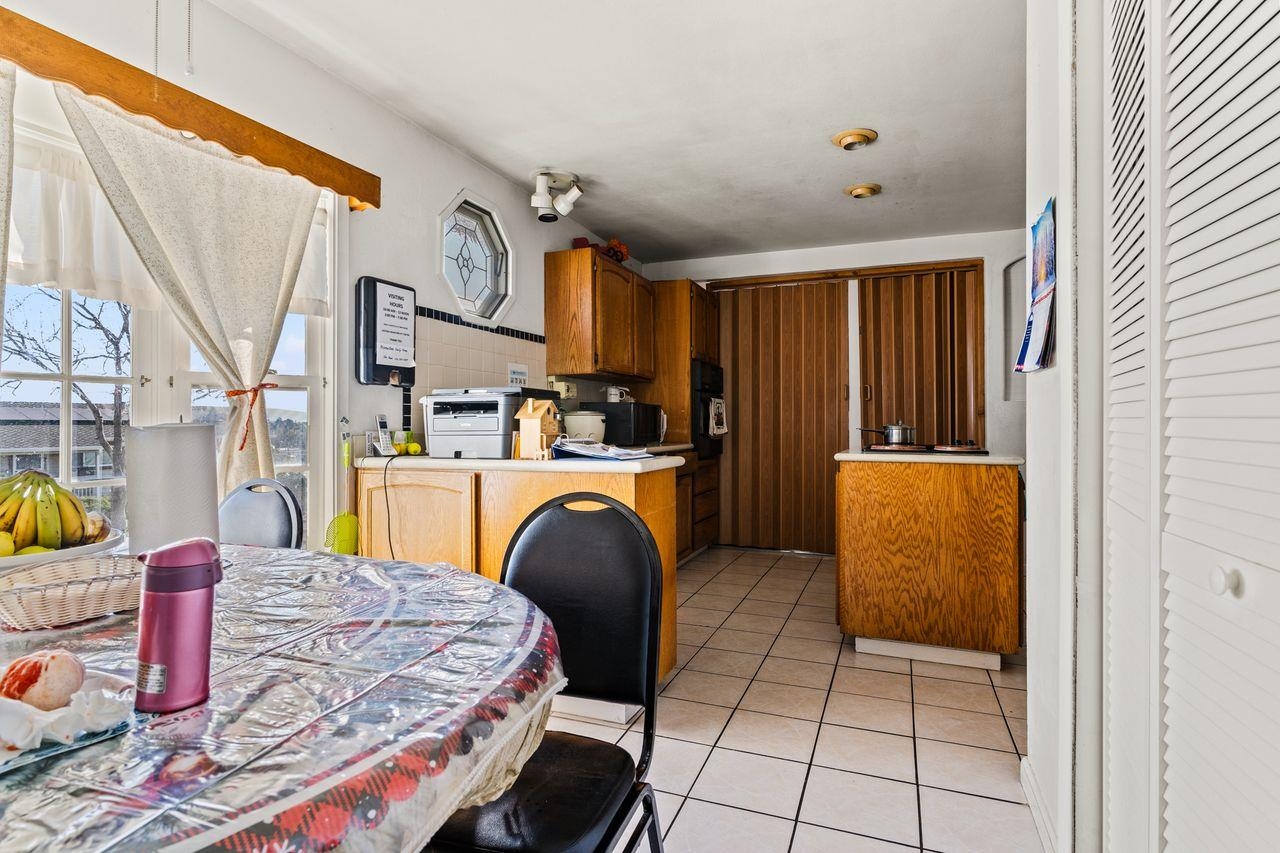 Detail Gallery Image 14 of 17 For 674 Gleneagle Ave, Hayward,  CA 94544 - 4 Beds | 2/1 Baths