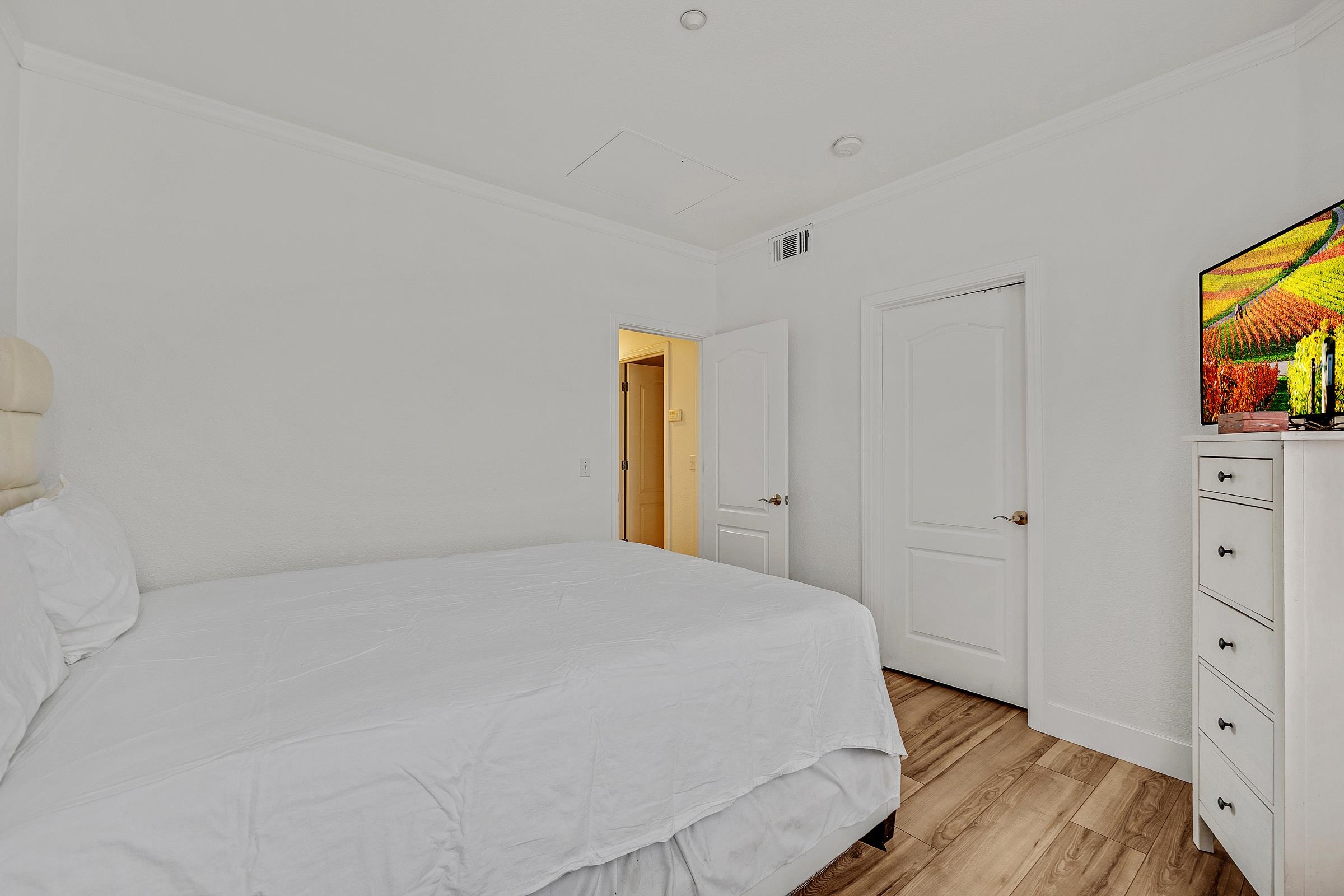 Photo #17: 41123380 Listing: Photo #17