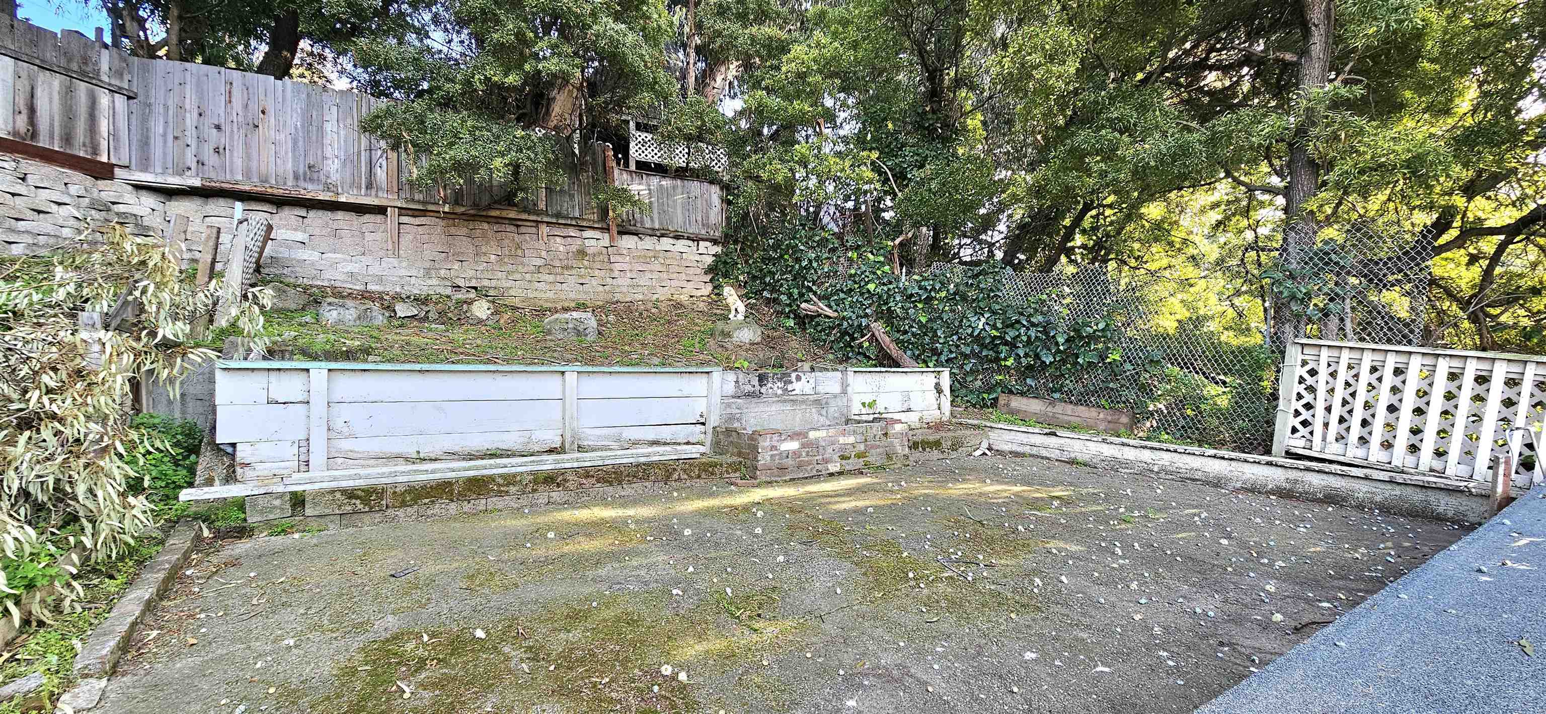 Detail Gallery Image 26 of 30 For 2076 Harrington Ave, Oakland,  CA 94601 - 4 Beds | 2/1 Baths