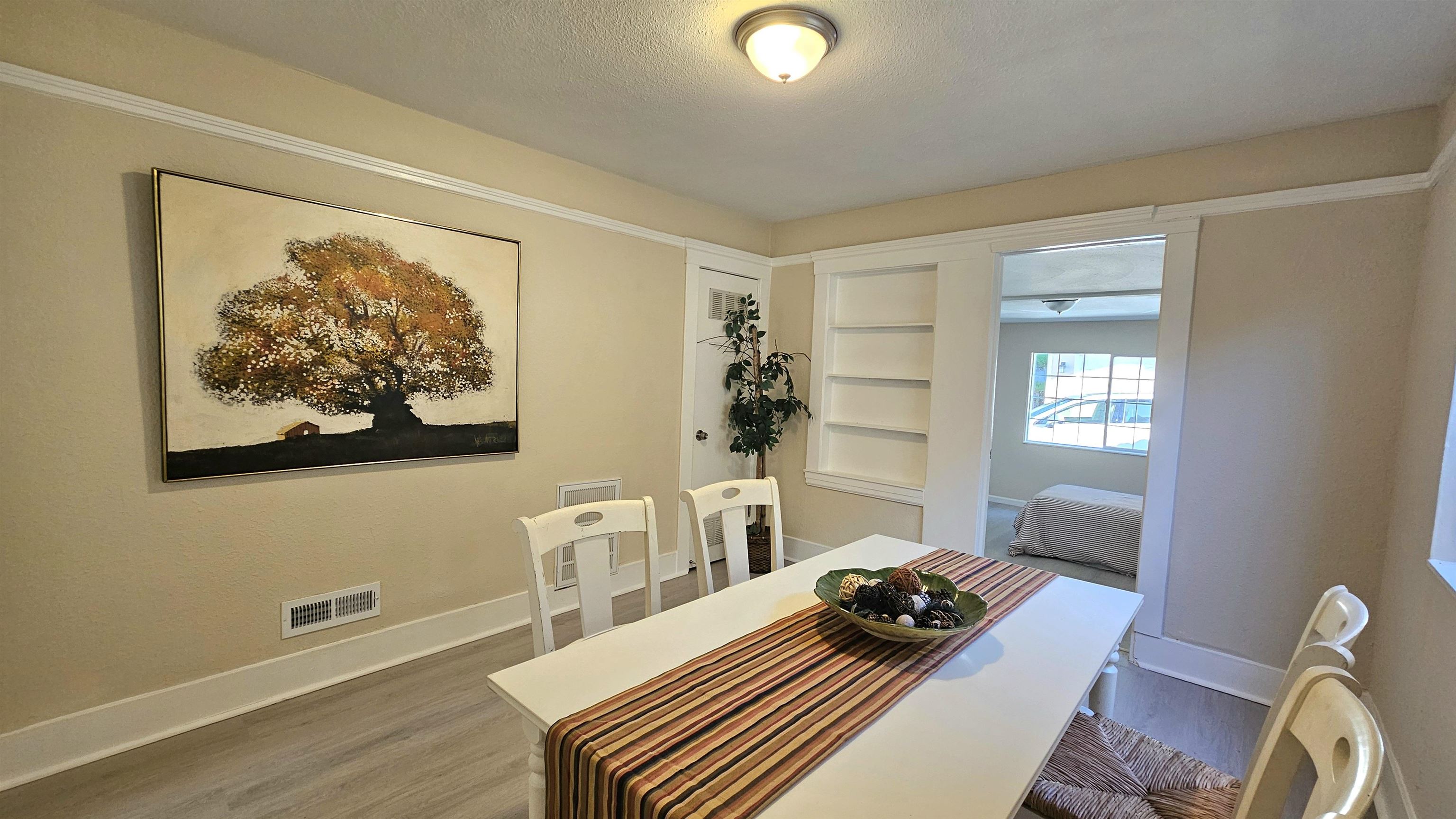 Detail Gallery Image 9 of 30 For 2076 Harrington Ave, Oakland,  CA 94601 - 4 Beds | 2/1 Baths