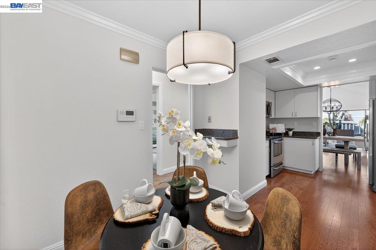 Detail Gallery Image 13 of 45 For 7543 Maywood Dr, Pleasanton,  CA 94588 - 3 Beds | 2 Baths