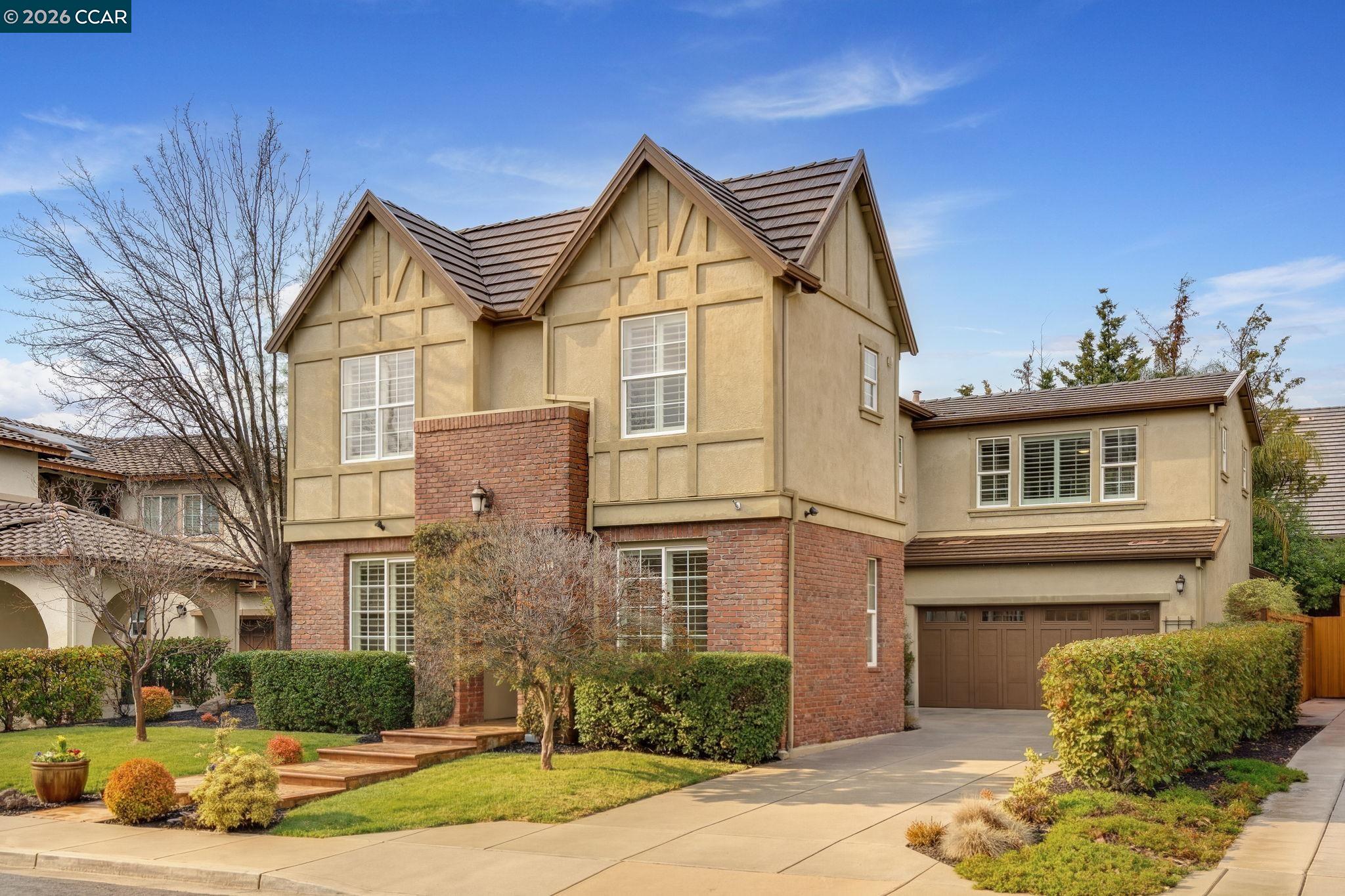 Detail Gallery Image 2 of 38 For 2208 Genoa St, Danville,  CA 94506 - 4 Beds | 2/1 Baths