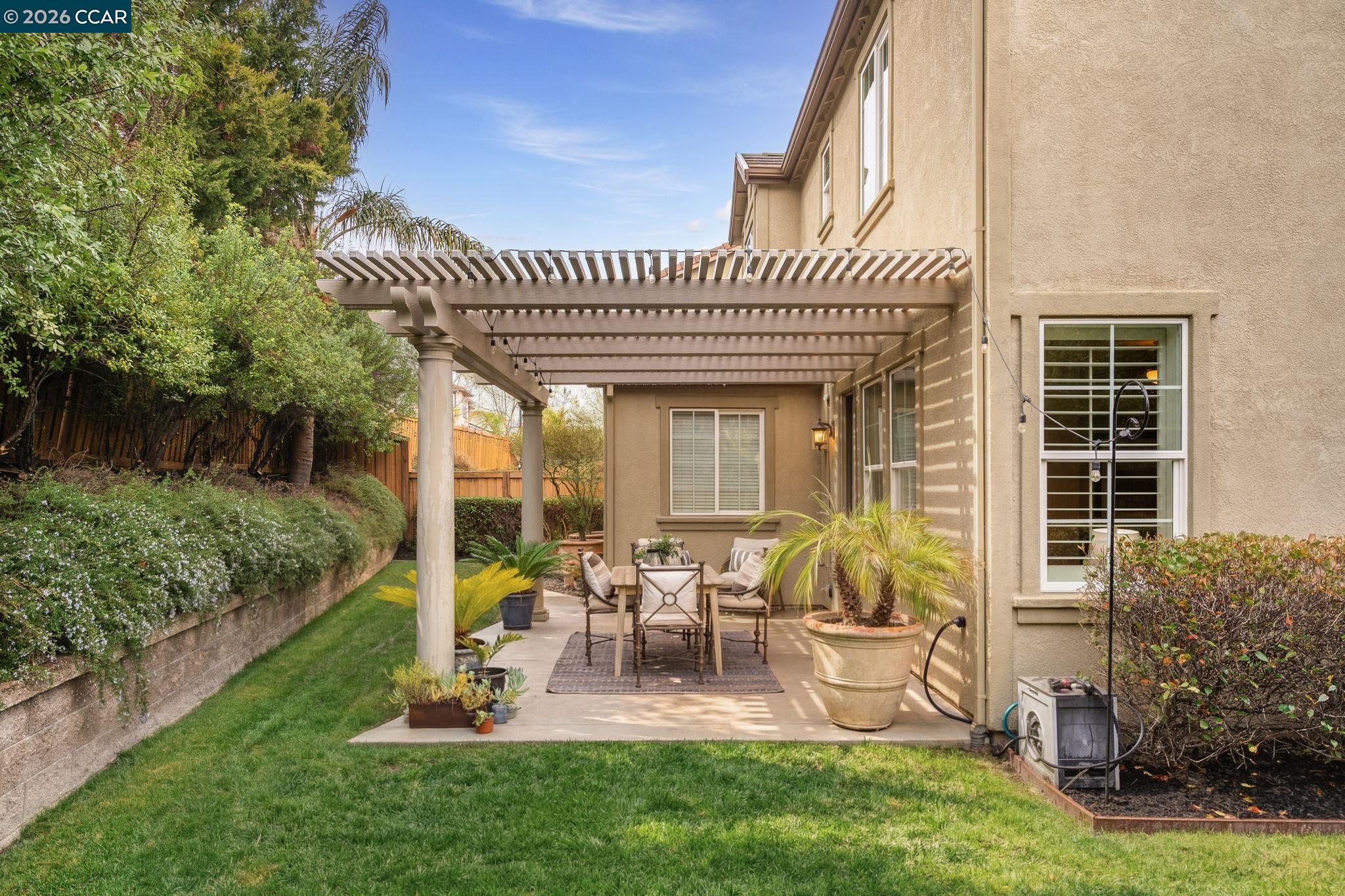 Detail Gallery Image 24 of 34 For 2208 Genoa St, Danville,  CA 94506 - 4 Beds | 2/1 Baths