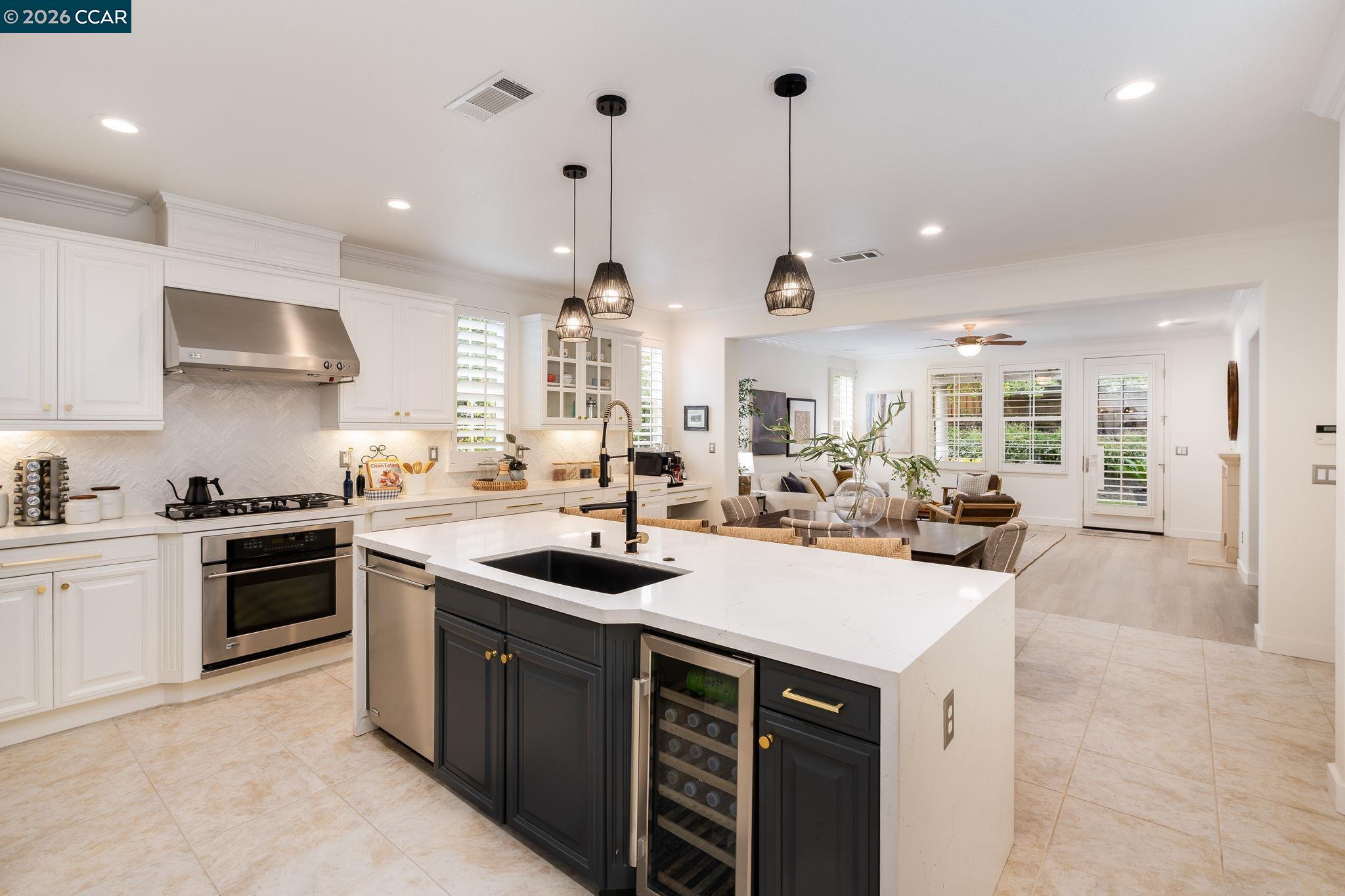 Detail Gallery Image 9 of 38 For 2208 Genoa St, Danville,  CA 94506 - 4 Beds | 2/1 Baths