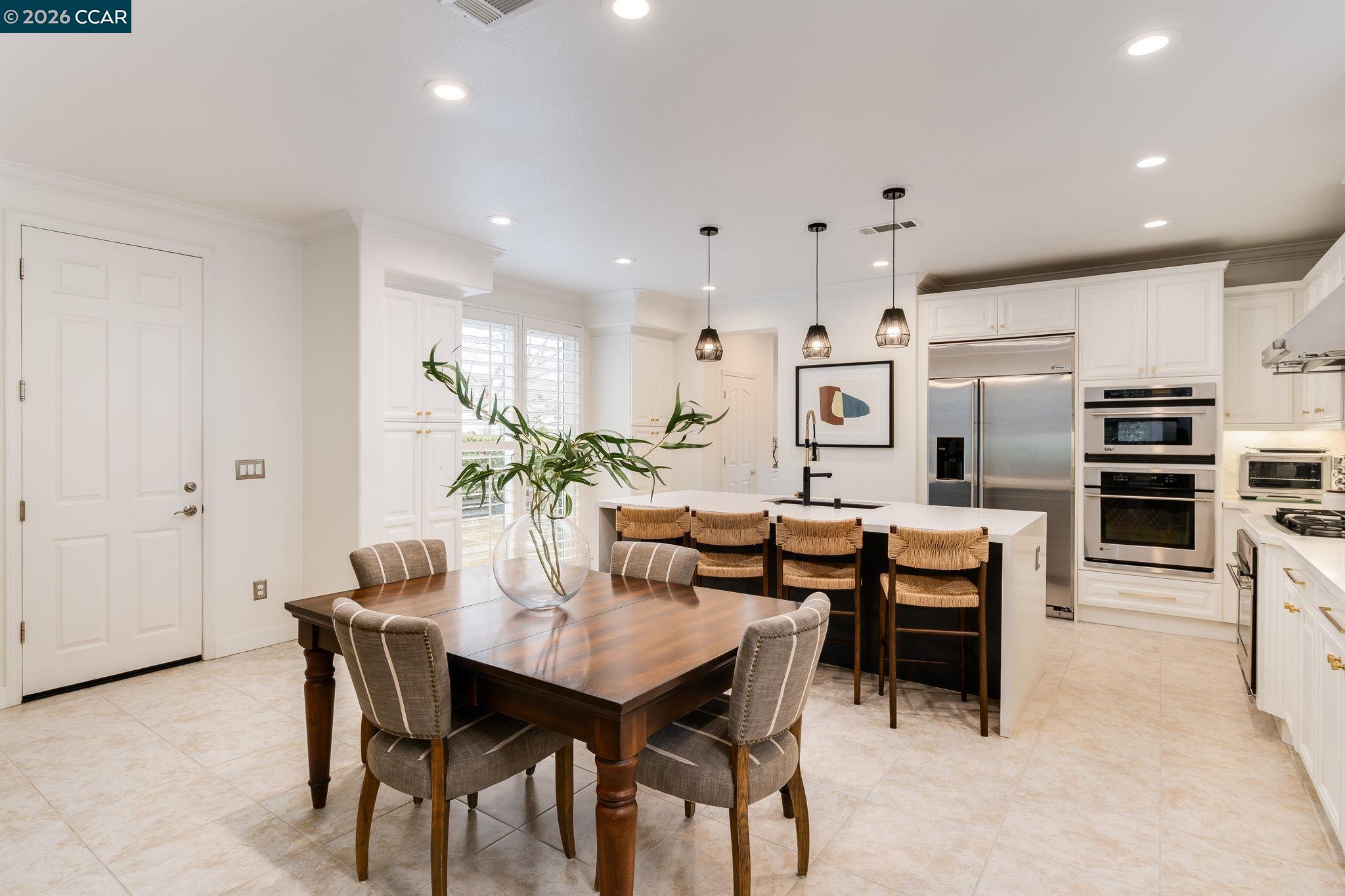 Detail Gallery Image 10 of 34 For 2208 Genoa St, Danville,  CA 94506 - 4 Beds | 2/1 Baths