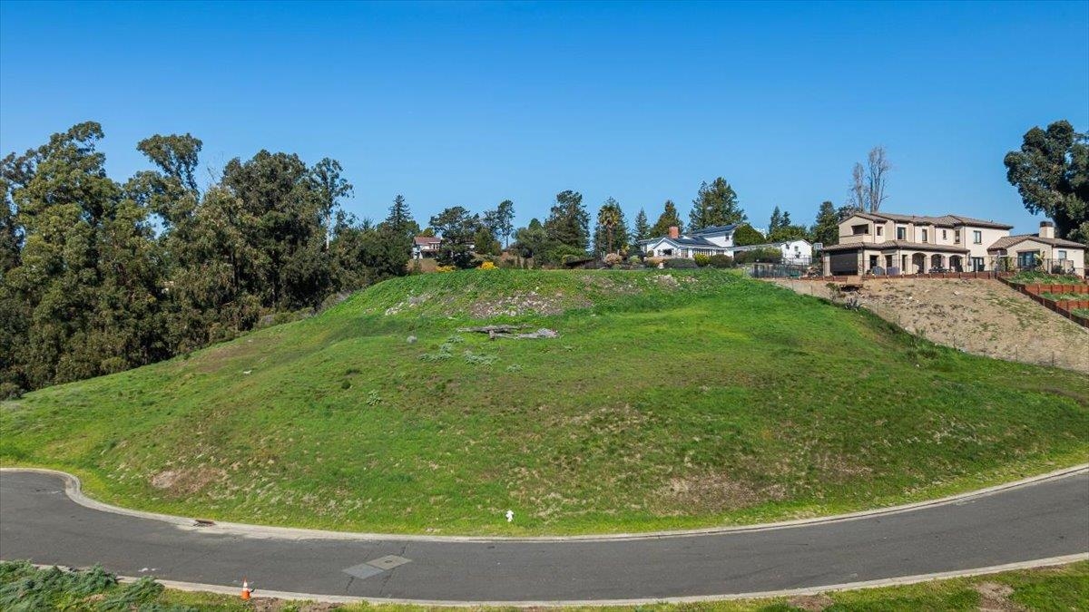 Detail Gallery Image 12 of 31 For 6 Turner Ct, Oakland,  CA 94605 - – Beds | – Baths