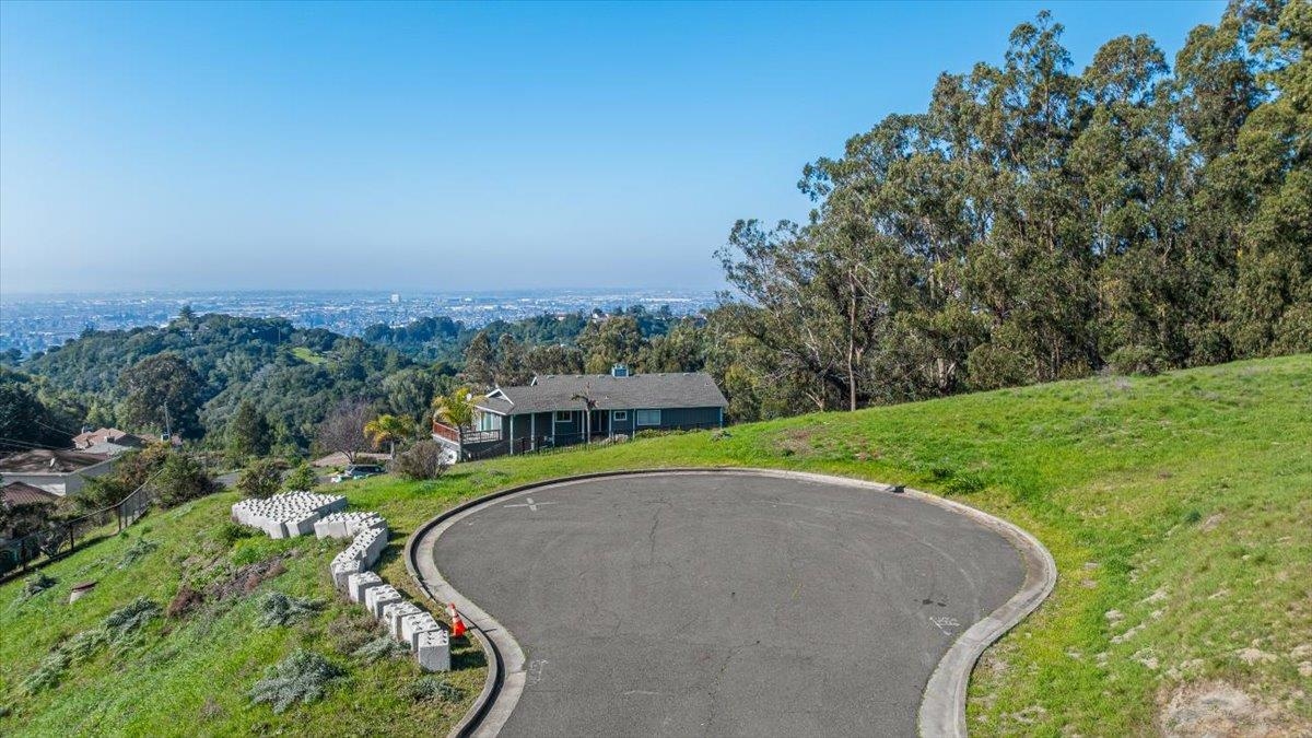 Detail Gallery Image 21 of 31 For 6 Turner Ct, Oakland,  CA 94605 - – Beds | – Baths