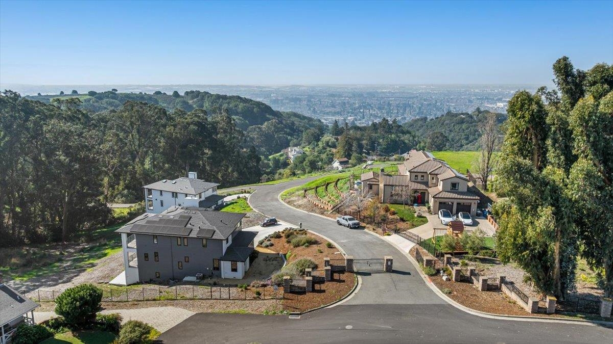 Detail Gallery Image 6 of 31 For 6 Turner Ct, Oakland,  CA 94605 - – Beds | – Baths