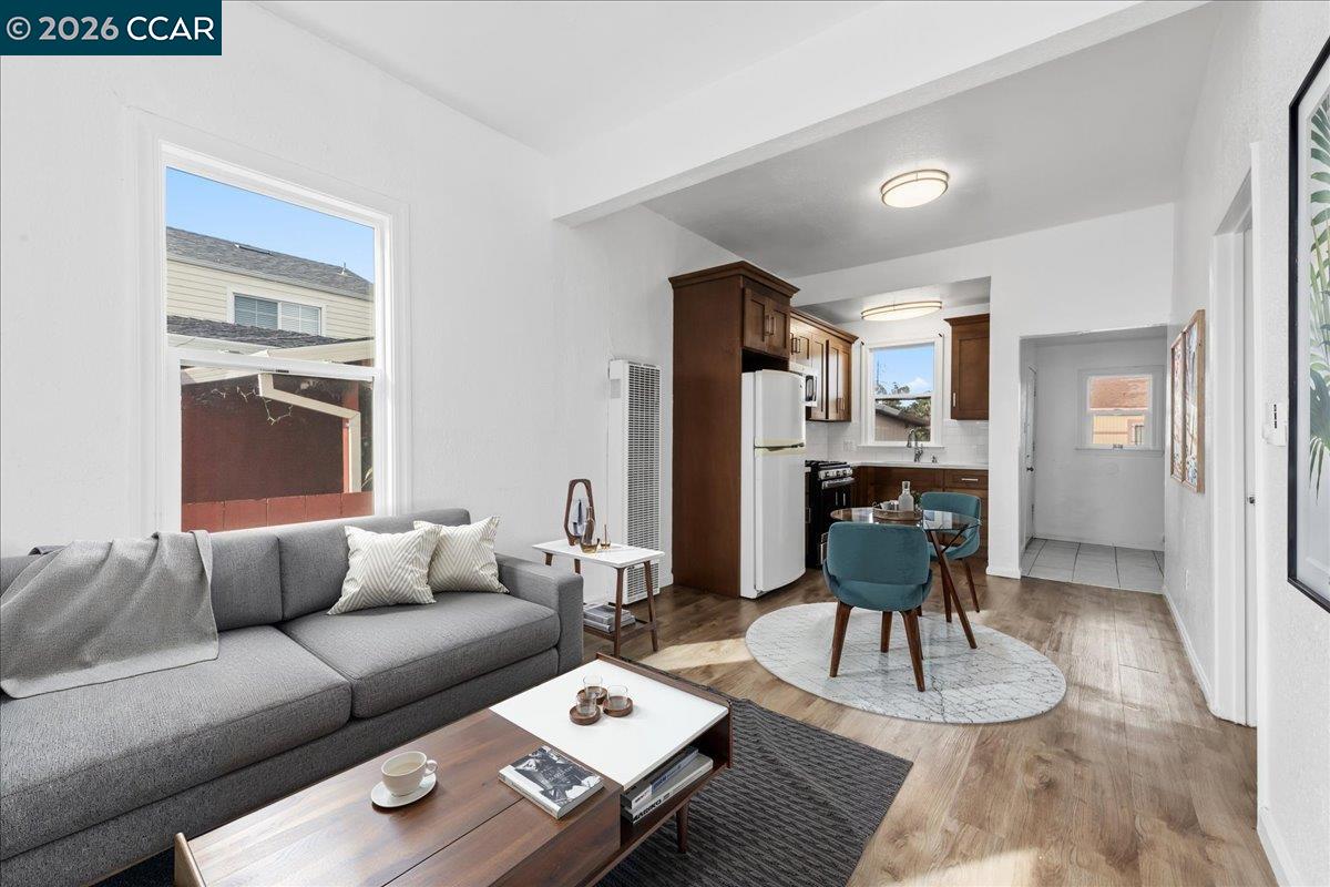 Front Image Thumbnail for CC41123392