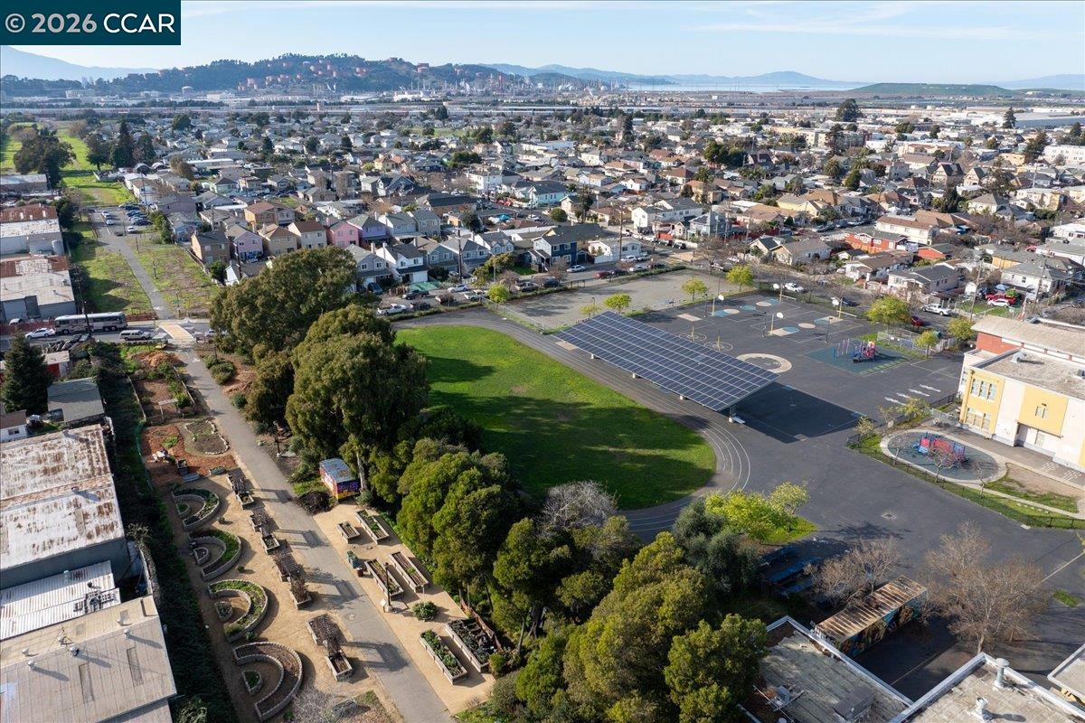 Detail Gallery Image 25 of 28 For 333 Chanslor Ave, Richmond,  CA 94801 - 2 Beds | 1 Baths