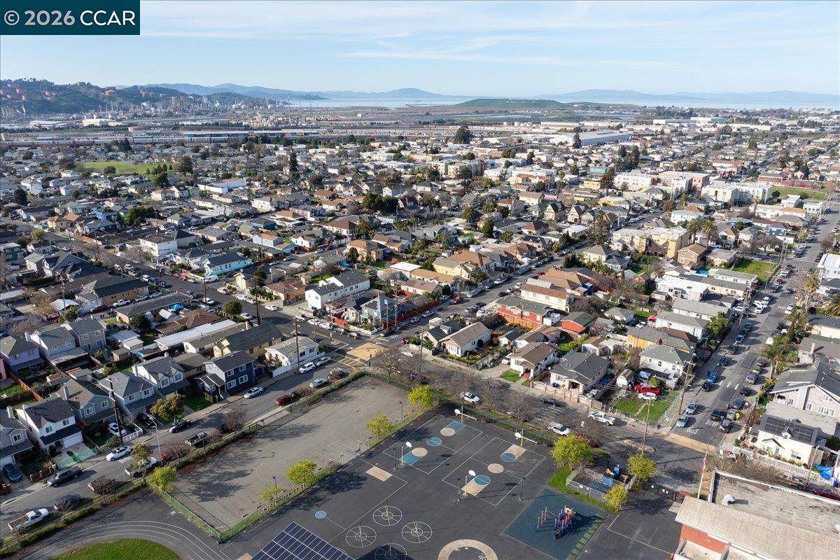 Detail Gallery Image 26 of 28 For 333 Chanslor Ave, Richmond,  CA 94801 - 2 Beds | 1 Baths