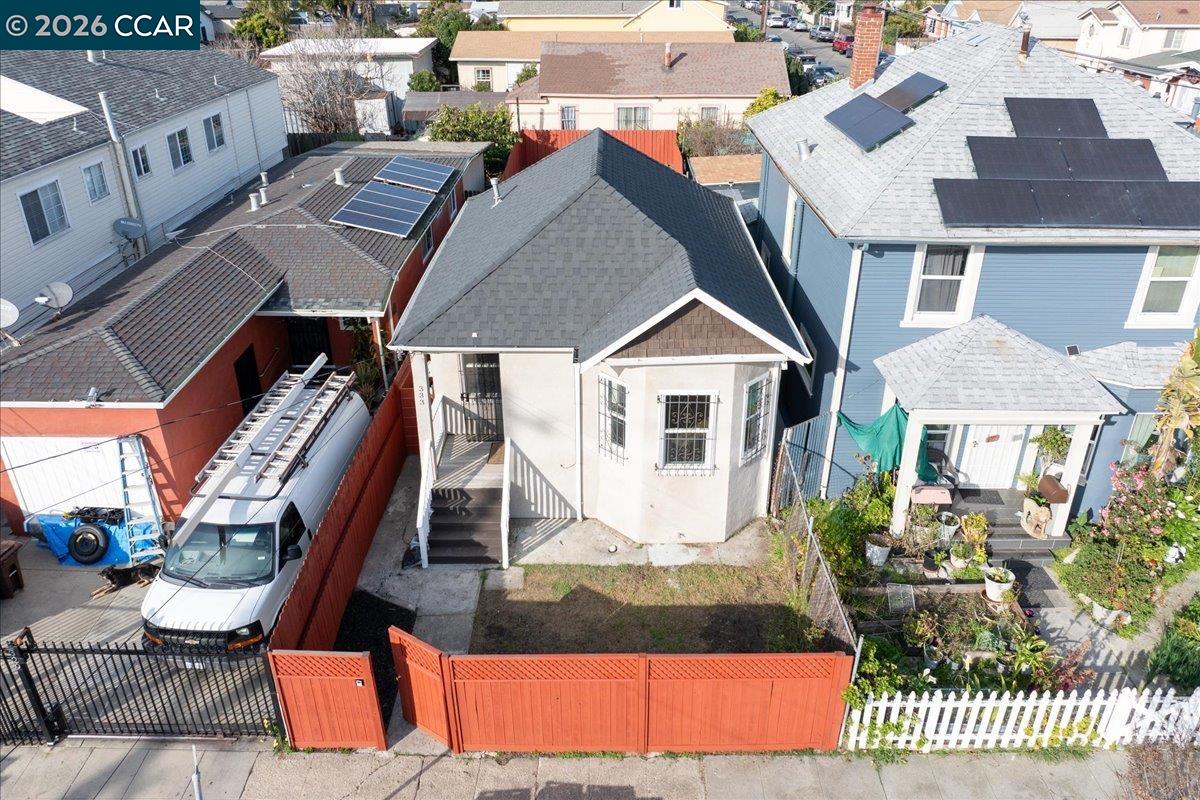 Detail Gallery Image 6 of 28 For 333 Chanslor Ave, Richmond,  CA 94801 - 2 Beds | 1 Baths