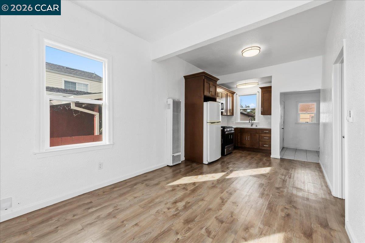 Detail Gallery Image 7 of 28 For 333 Chanslor Ave, Richmond,  CA 94801 - 2 Beds | 1 Baths