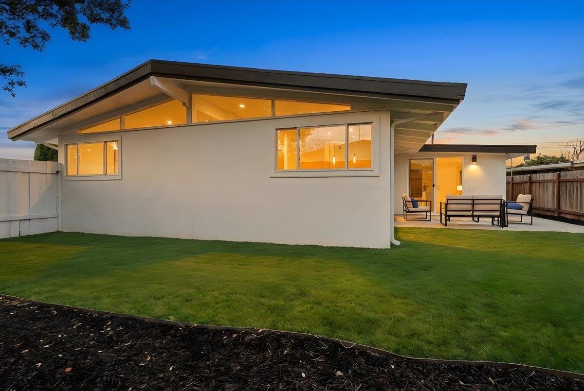 Detail Gallery Image 2 of 51 For 27707 La Porte Ave, Hayward,  CA 94545 - 3 Beds | 2 Baths