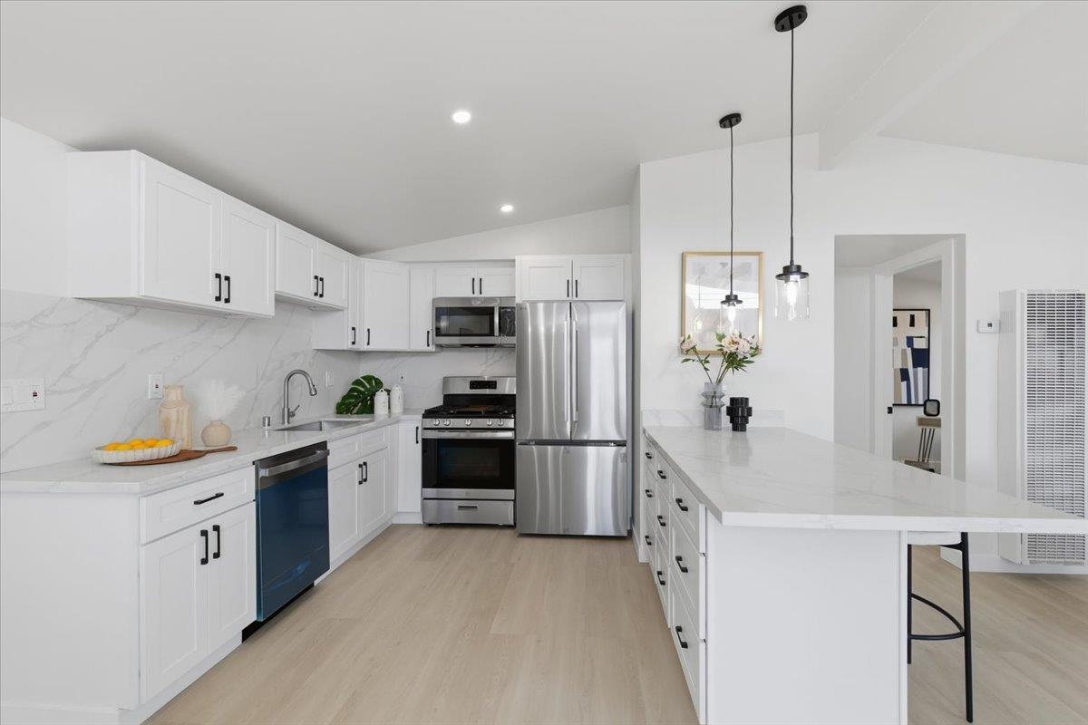 Detail Gallery Image 19 of 51 For 27707 La Porte Ave, Hayward,  CA 94545 - 3 Beds | 2 Baths