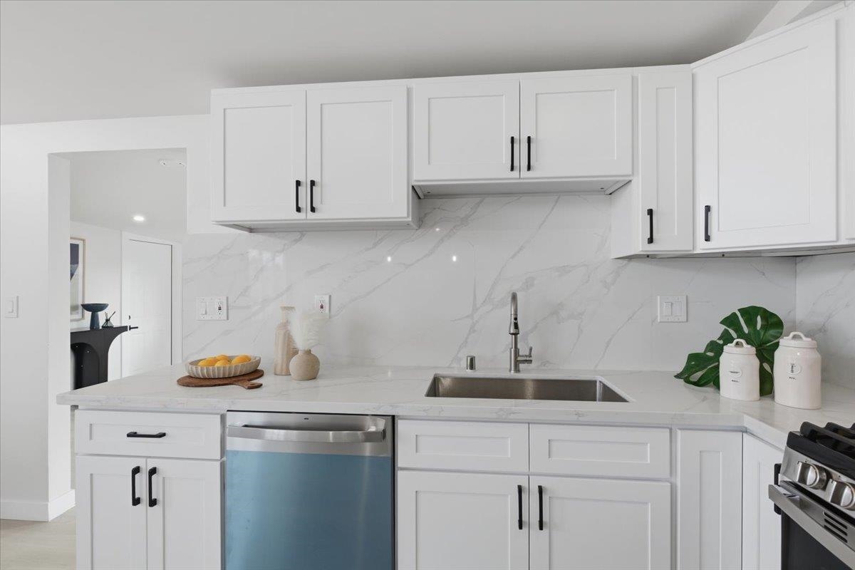 Detail Gallery Image 21 of 51 For 27707 La Porte Ave, Hayward,  CA 94545 - 3 Beds | 2 Baths