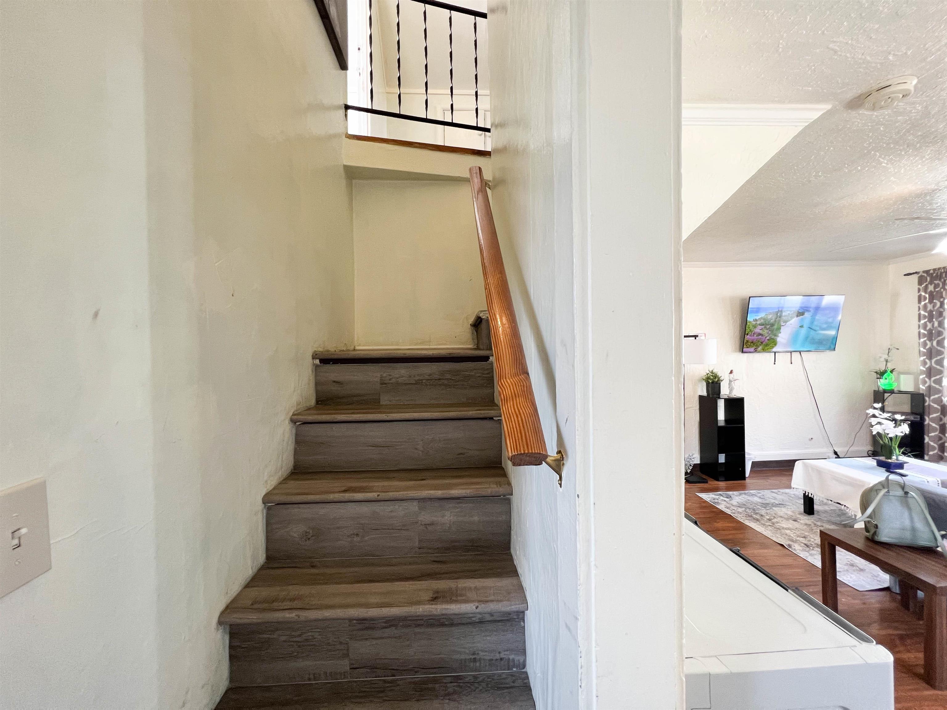 Detail Gallery Image 12 of 15 For 9325 Hillside St, Oakland,  CA 94603 - 2 Beds | 2 Baths