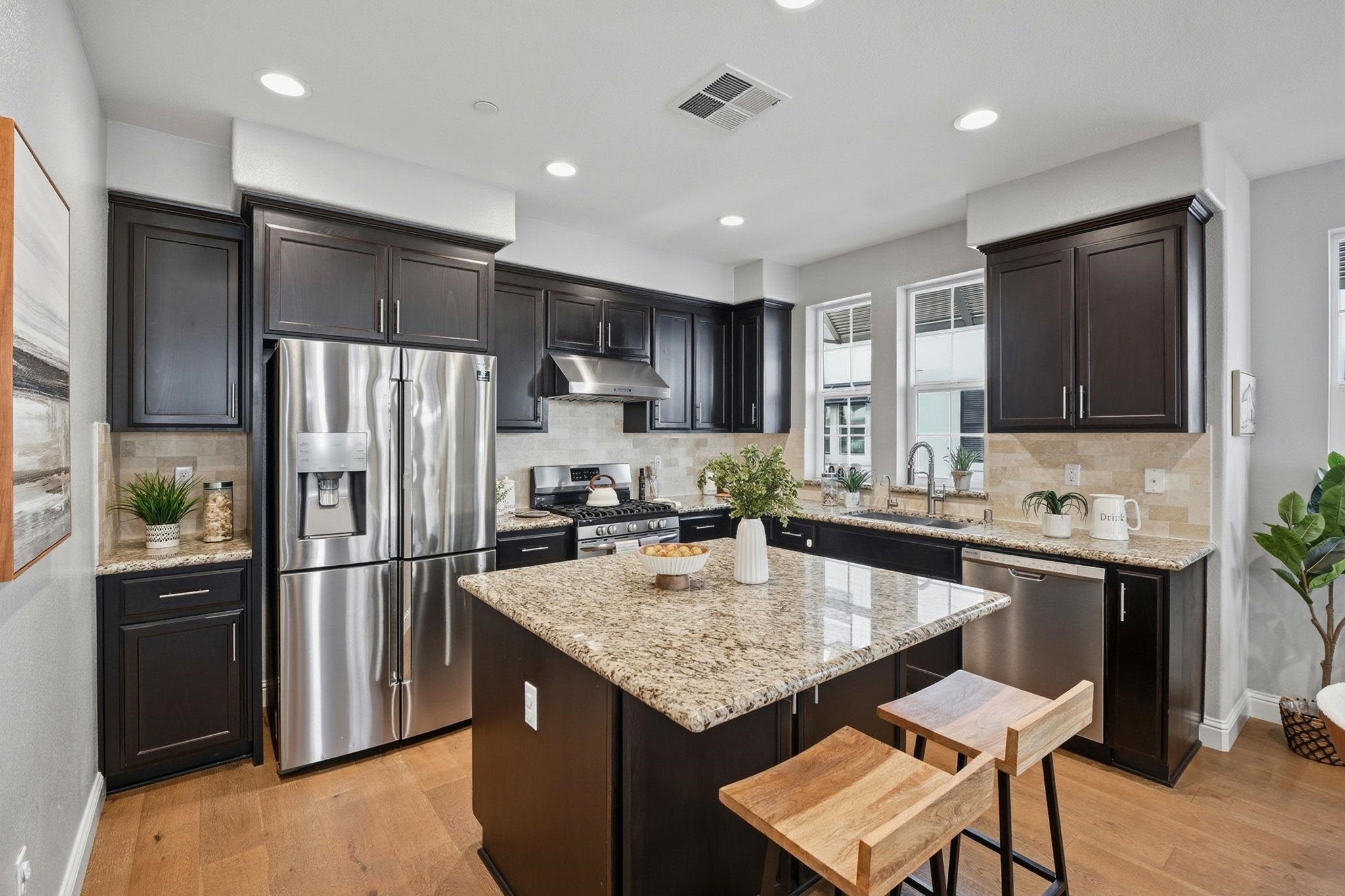 Detail Gallery Image 3 of 45 For 287 Wild Rose Way, Milpitas,  CA 95035 - 2 Beds | 2/1 Baths