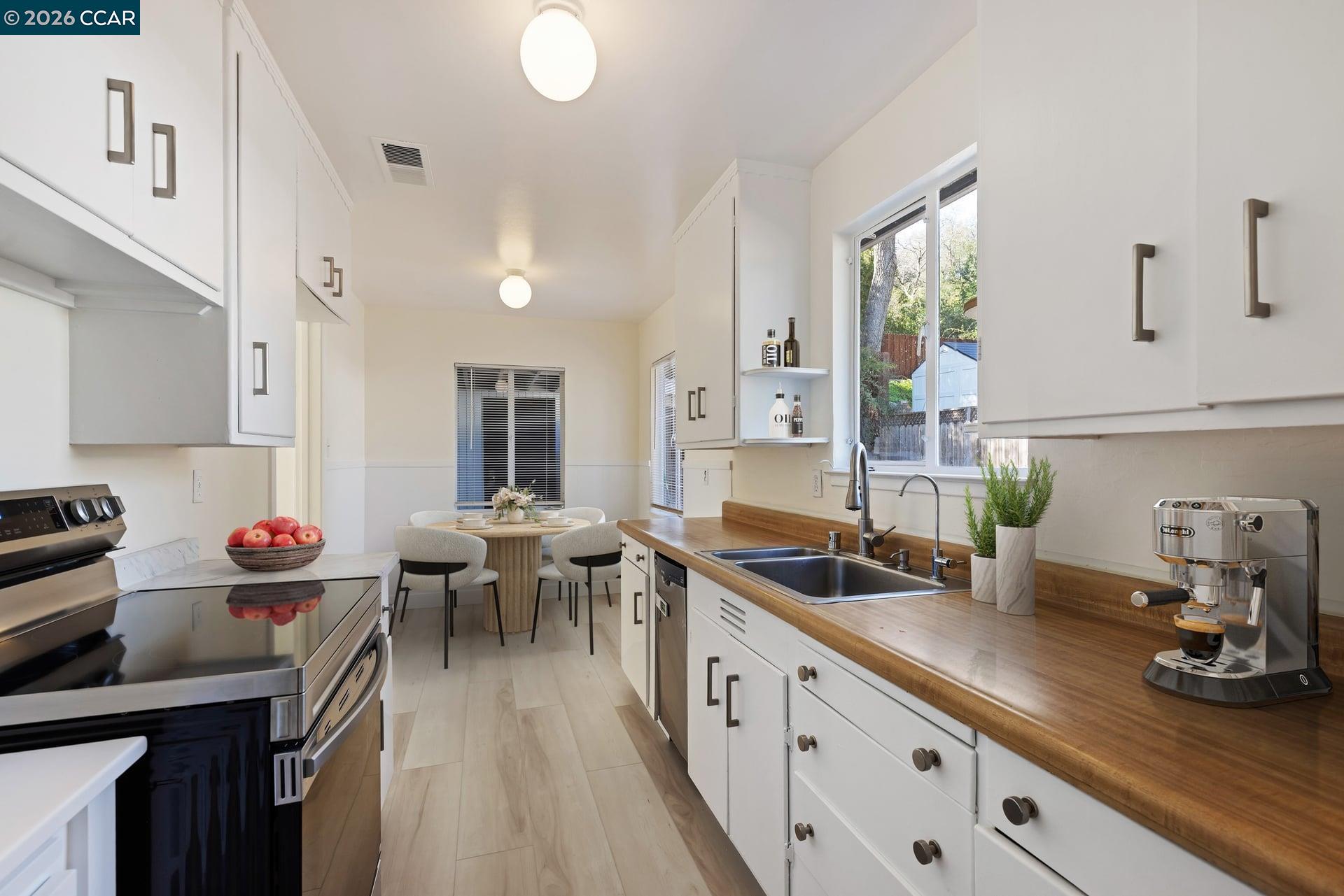 Detail Gallery Image 13 of 31 For 848 Cumberland Dr, Pleasant Hill,  CA 94523 - 3 Beds | 1 Baths