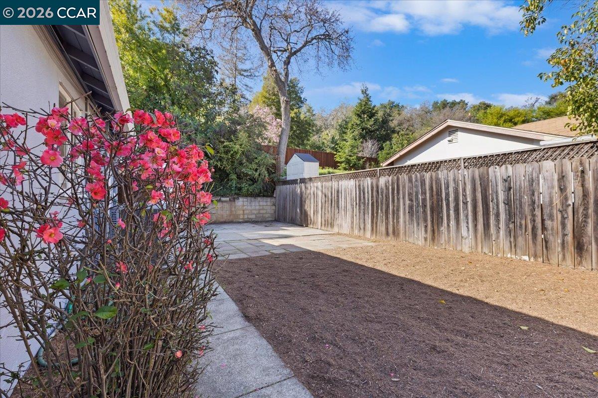 Detail Gallery Image 23 of 31 For 848 Cumberland Dr, Pleasant Hill,  CA 94523 - 3 Beds | 1 Baths