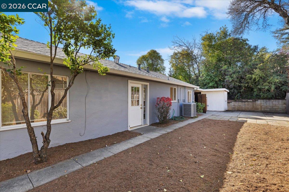 Detail Gallery Image 27 of 31 For 848 Cumberland Dr, Pleasant Hill,  CA 94523 - 3 Beds | 1 Baths