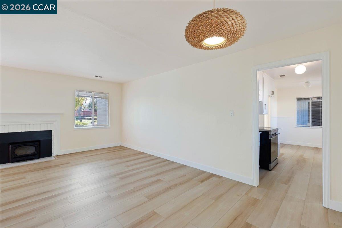 Detail Gallery Image 10 of 31 For 848 Cumberland Dr, Pleasant Hill,  CA 94523 - 3 Beds | 1 Baths