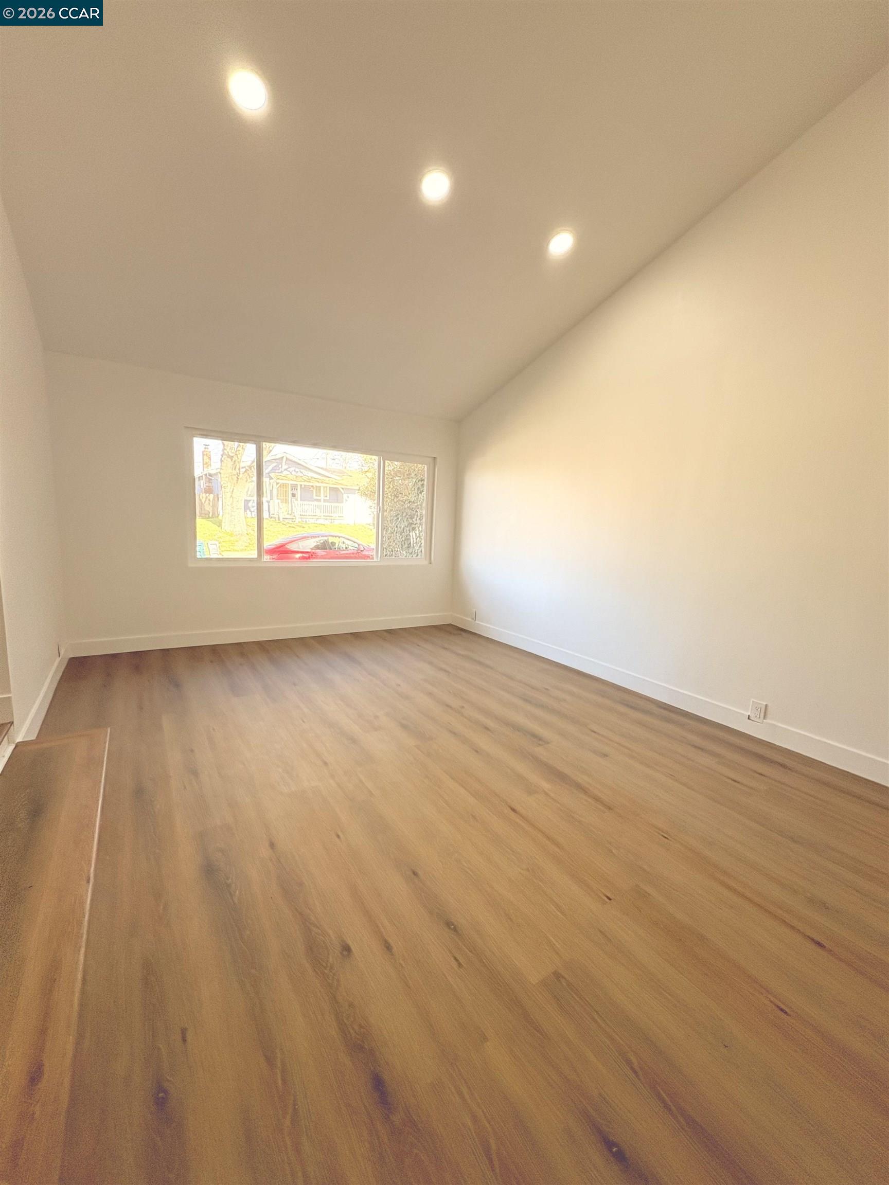 Detail Gallery Image 9 of 31 For 427 Ladera Dr, Vallejo,  CA 94591 - 3 Beds | 2 Baths