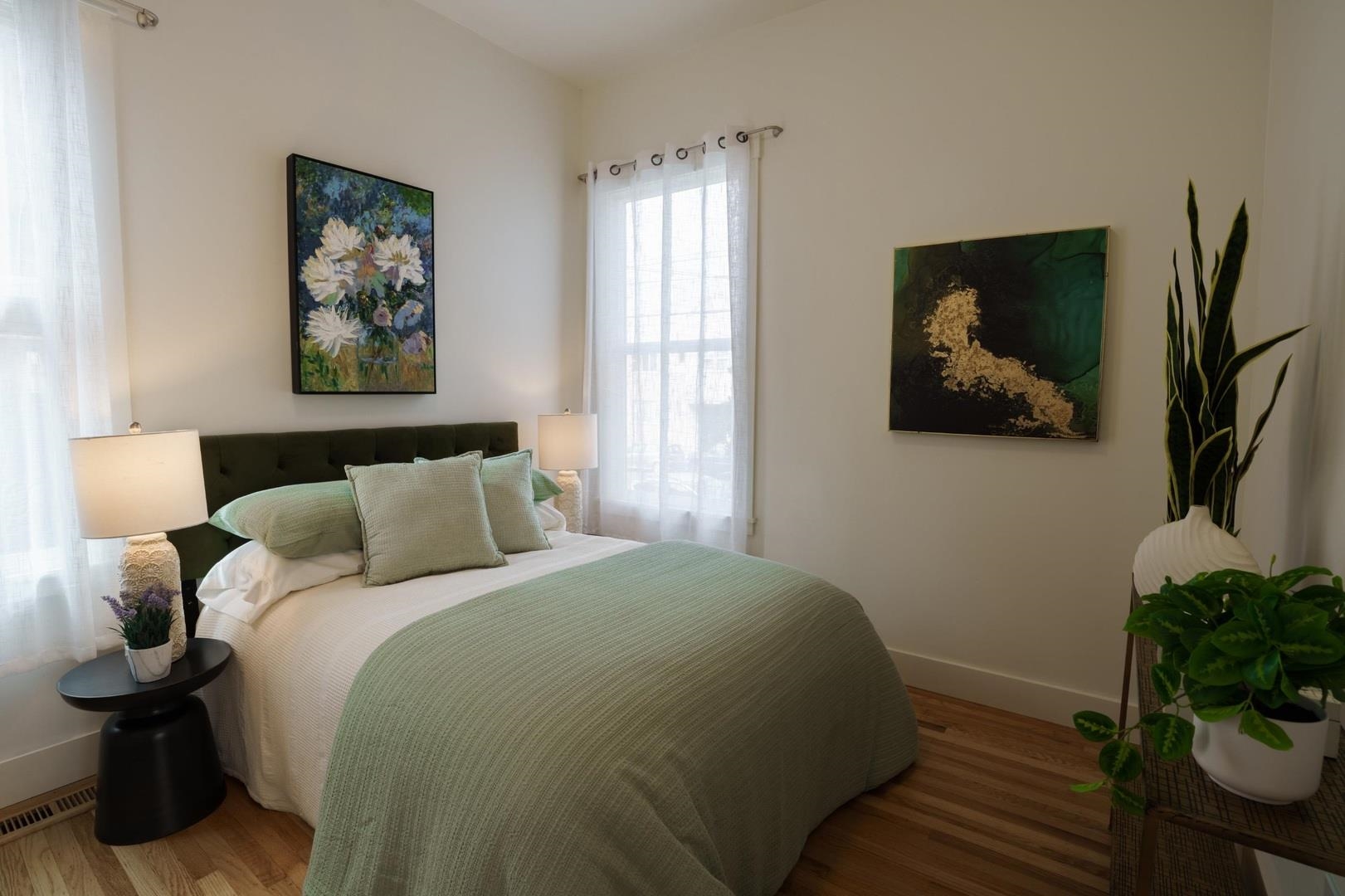 Detail Gallery Image 10 of 29 For 1532 5th Avenue, Oakland,  CA 94606 - 5 Beds | 2 Baths