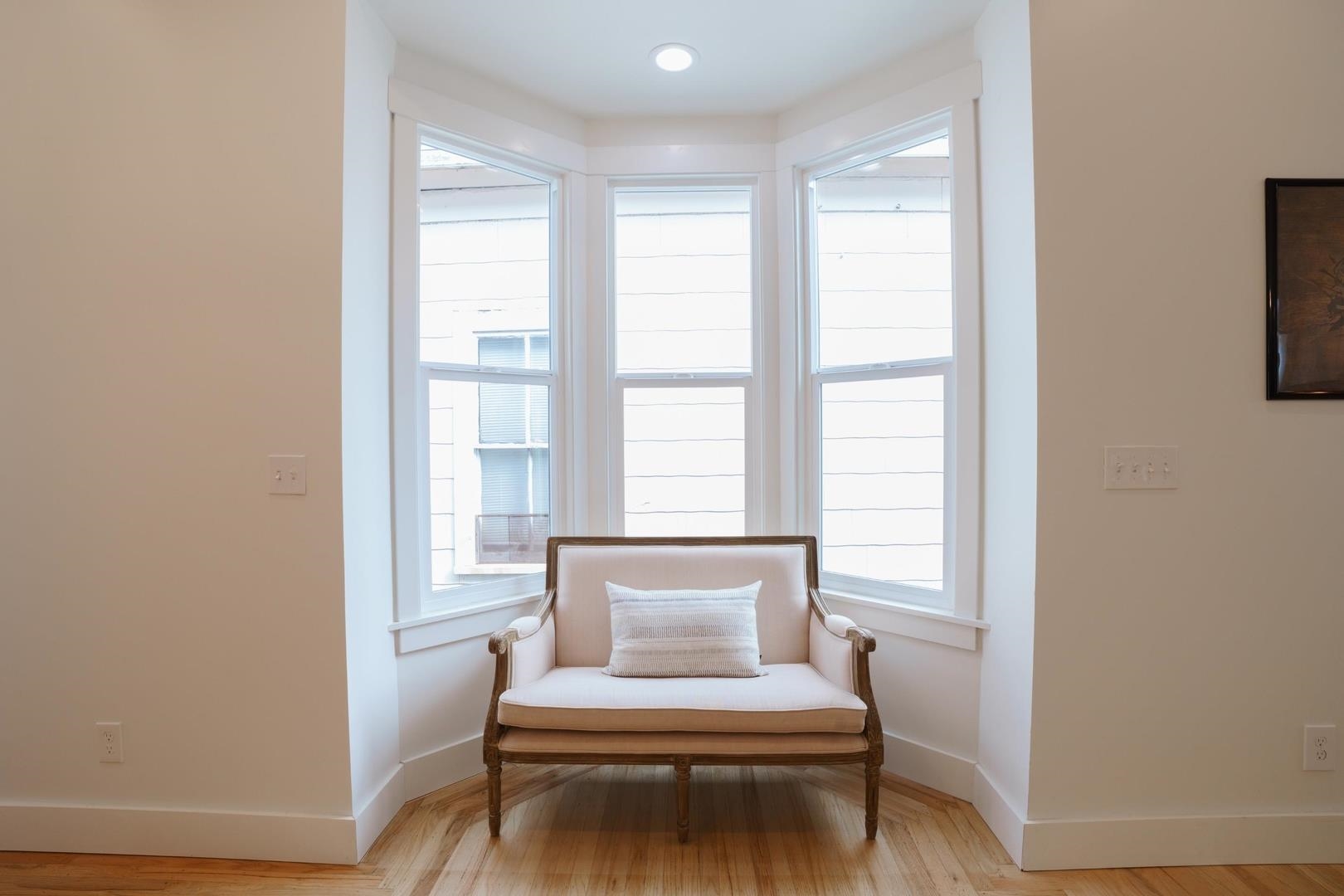 Detail Gallery Image 6 of 29 For 1532 5th Avenue, Oakland,  CA 94606 - 5 Beds | 2 Baths