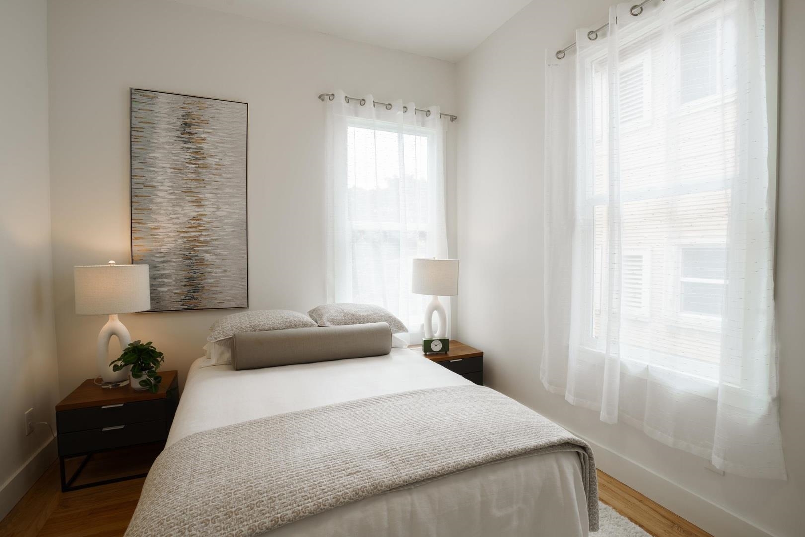 Detail Gallery Image 7 of 29 For 1532 5th Avenue, Oakland,  CA 94606 - 5 Beds | 2 Baths