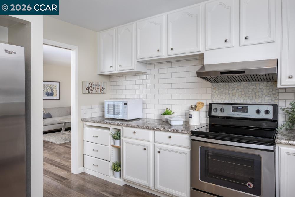 Photo #12: 41123406 Listing: Photo #12